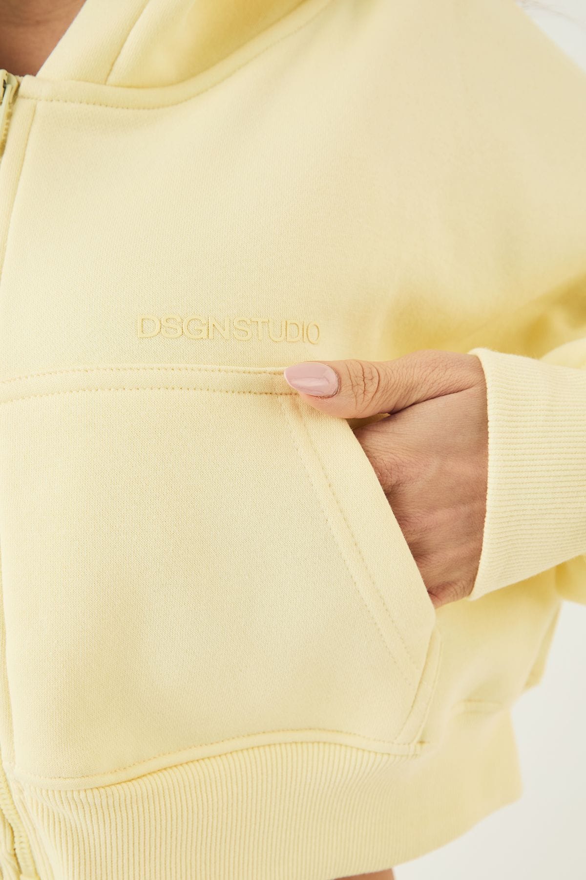 DSGN Studio DSGN Studio Boxy Crop Zip Through Hoodie Butter image 4