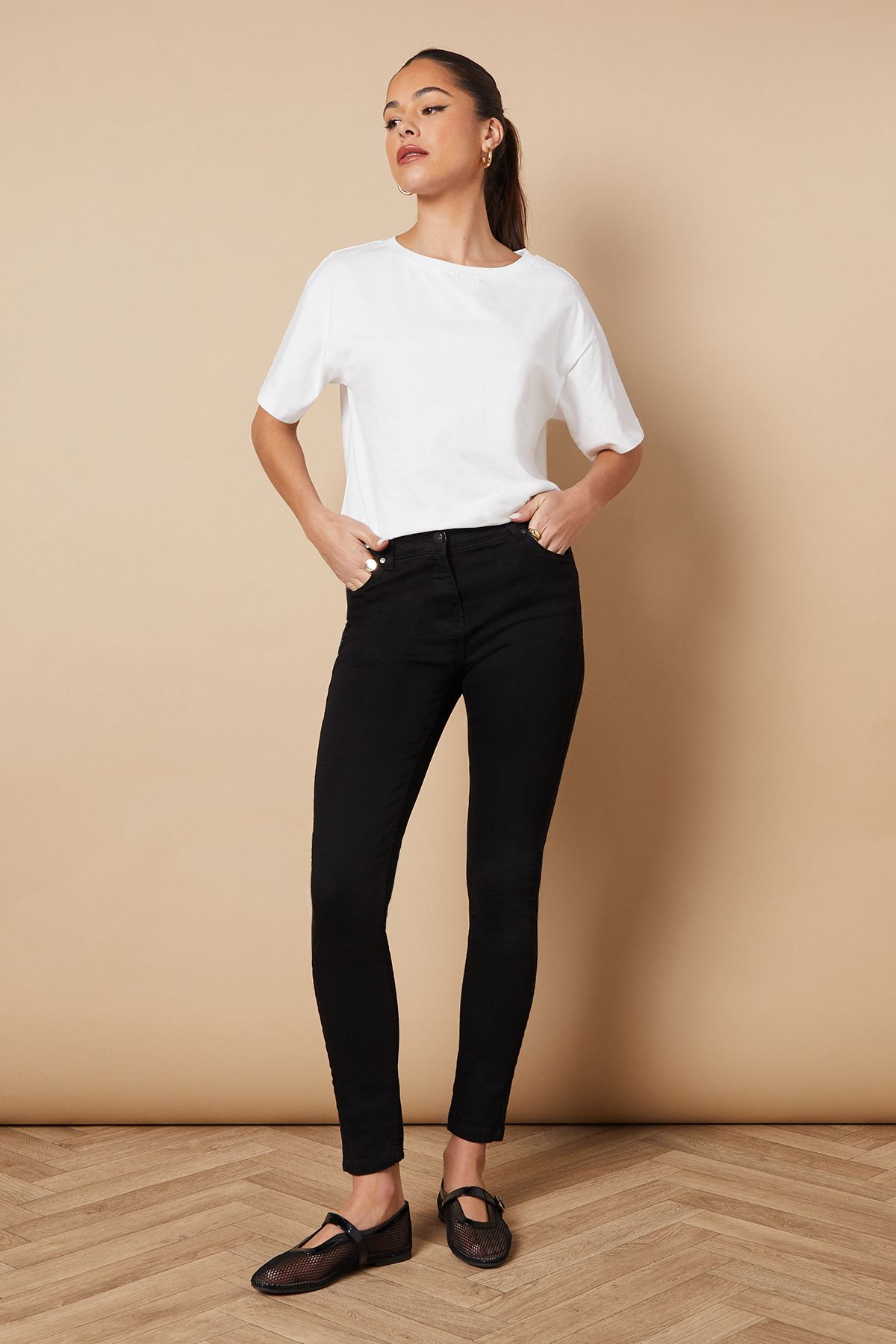 Oasis Jade Mid Rise Skinny Jeans Black image 1