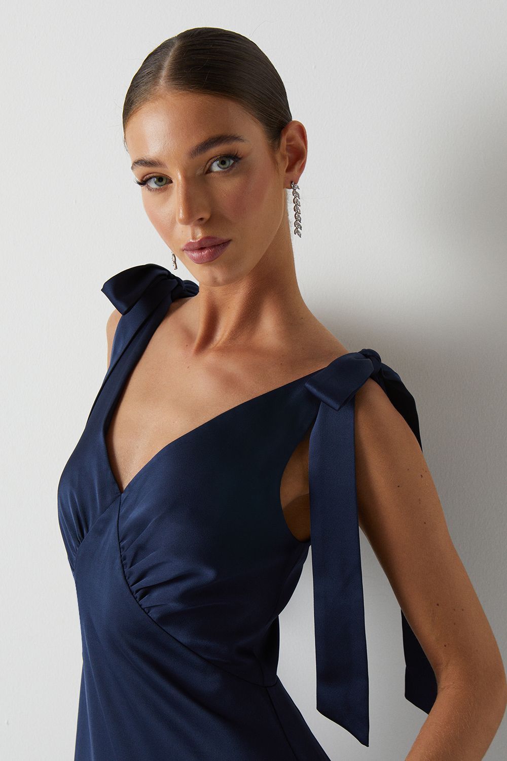 Coast Coast Honoured Satin Back Crepe V Neck Tie Shoulder Maxi Bridesmaid Dress Navy image 4