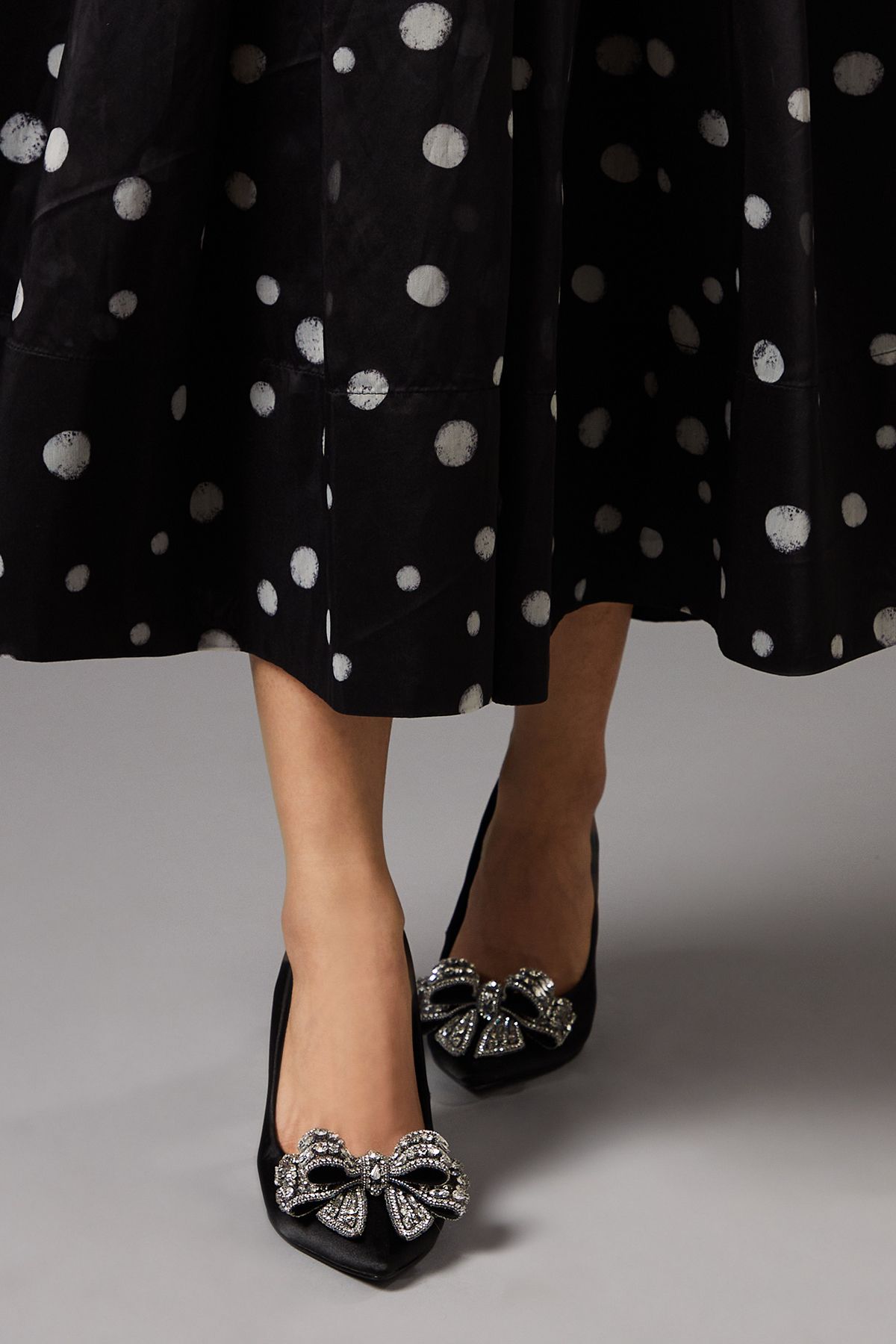 Coast Wide Fit Tania Satin Embellished Bow High Heel Stiletto Court Shoes Black image 2