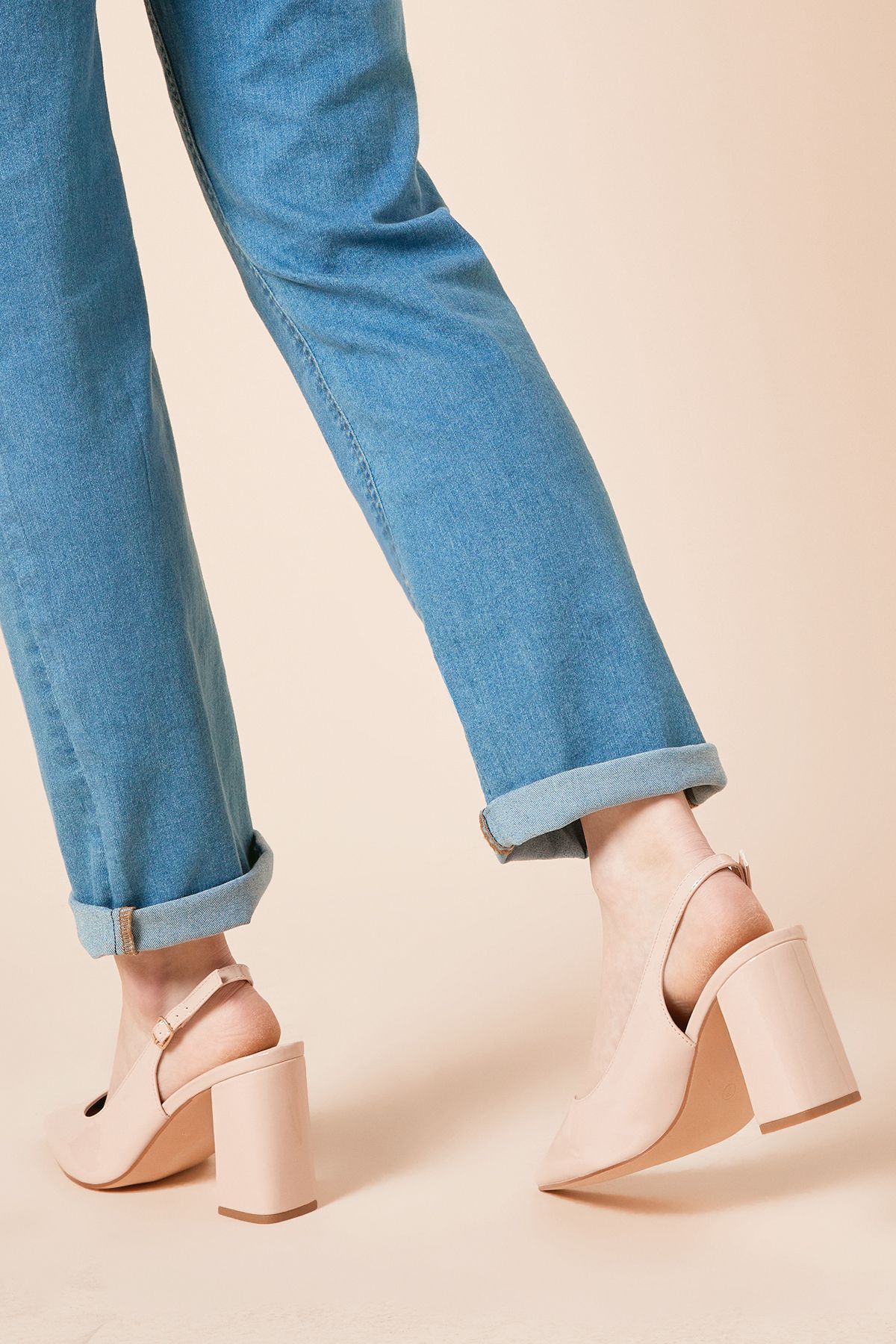 Dorothy Perkins Wide Fit Ellens Pointed High Block Heel Slingback Court Shoes Blush image 4