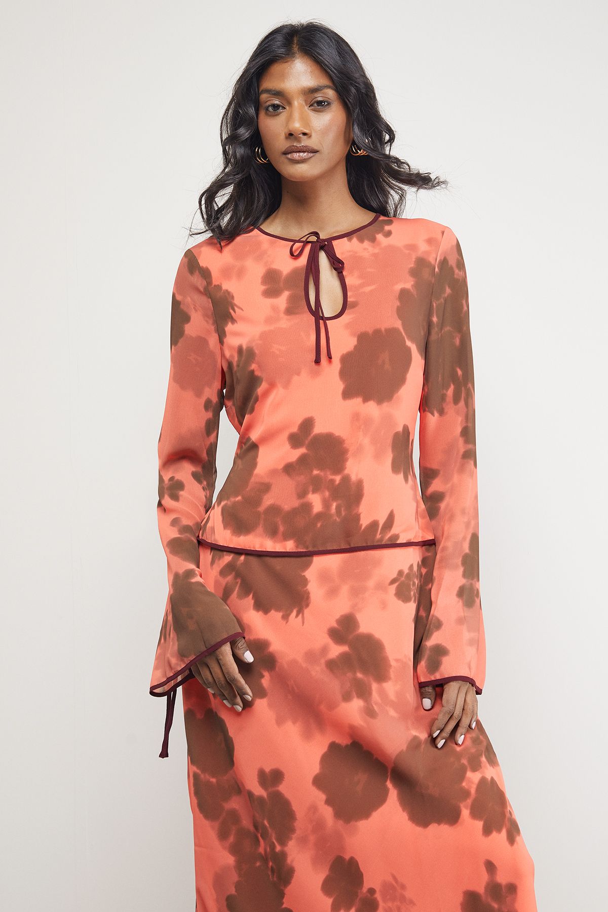 Warehouse Georgette Tie Front Keyhole Tie Cuff Midi Dress Red image 2