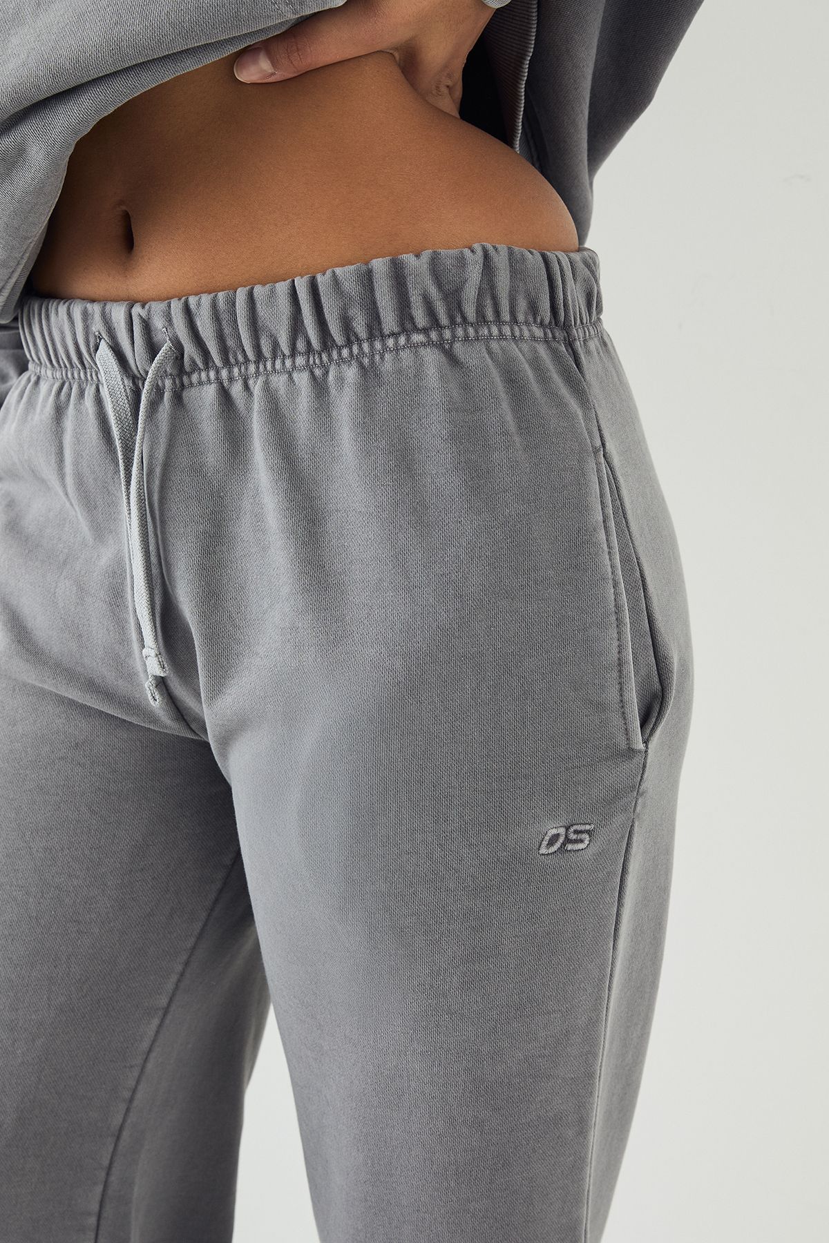 DSGN Studio DSGN Studio Premium Heavyweight Washed Straight Leg Jogger Charcoal image 4