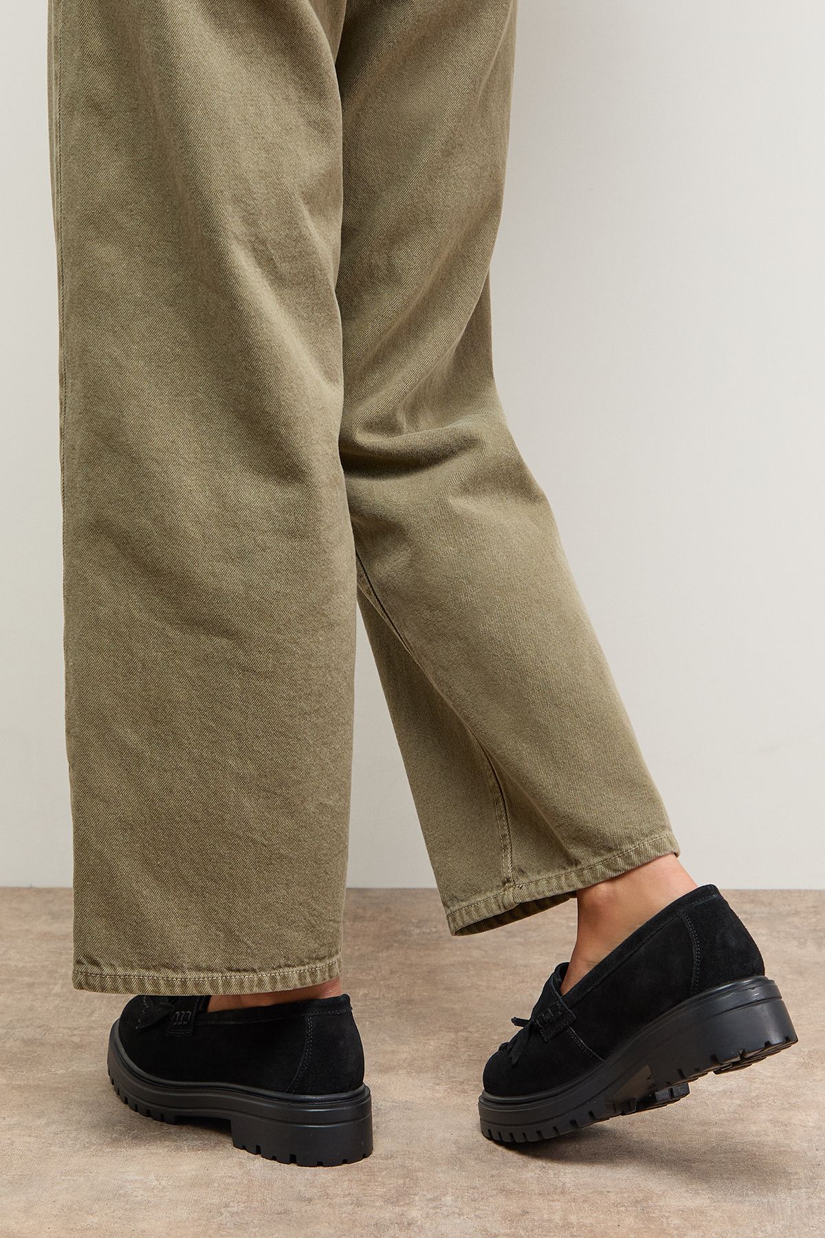 Oasis Brooker Suede Tassel Chunky Loafers Natural Black image 4