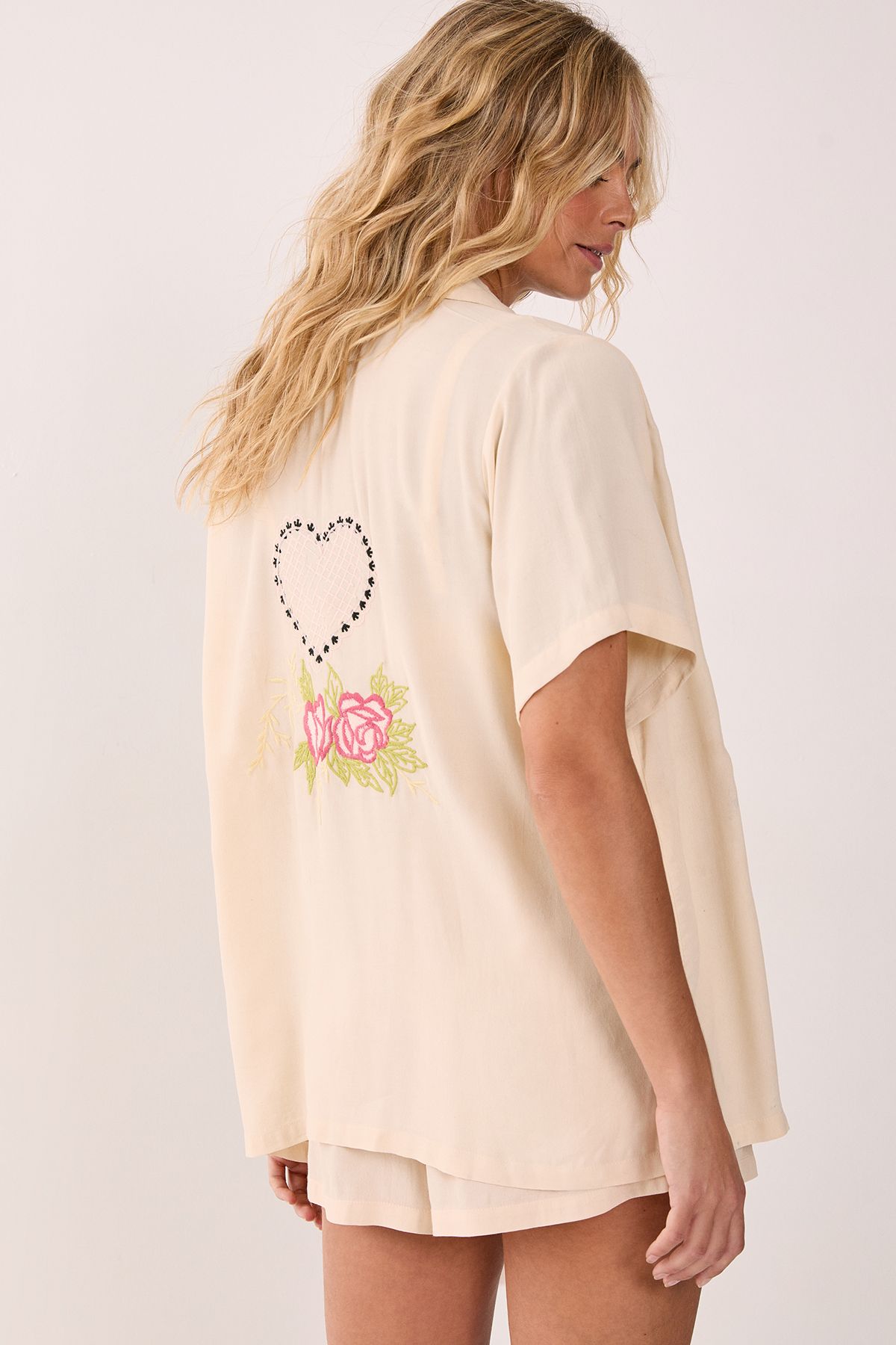 NastyGal Cross Hatch Heart Embroidered Resort Shirt Cream image 4