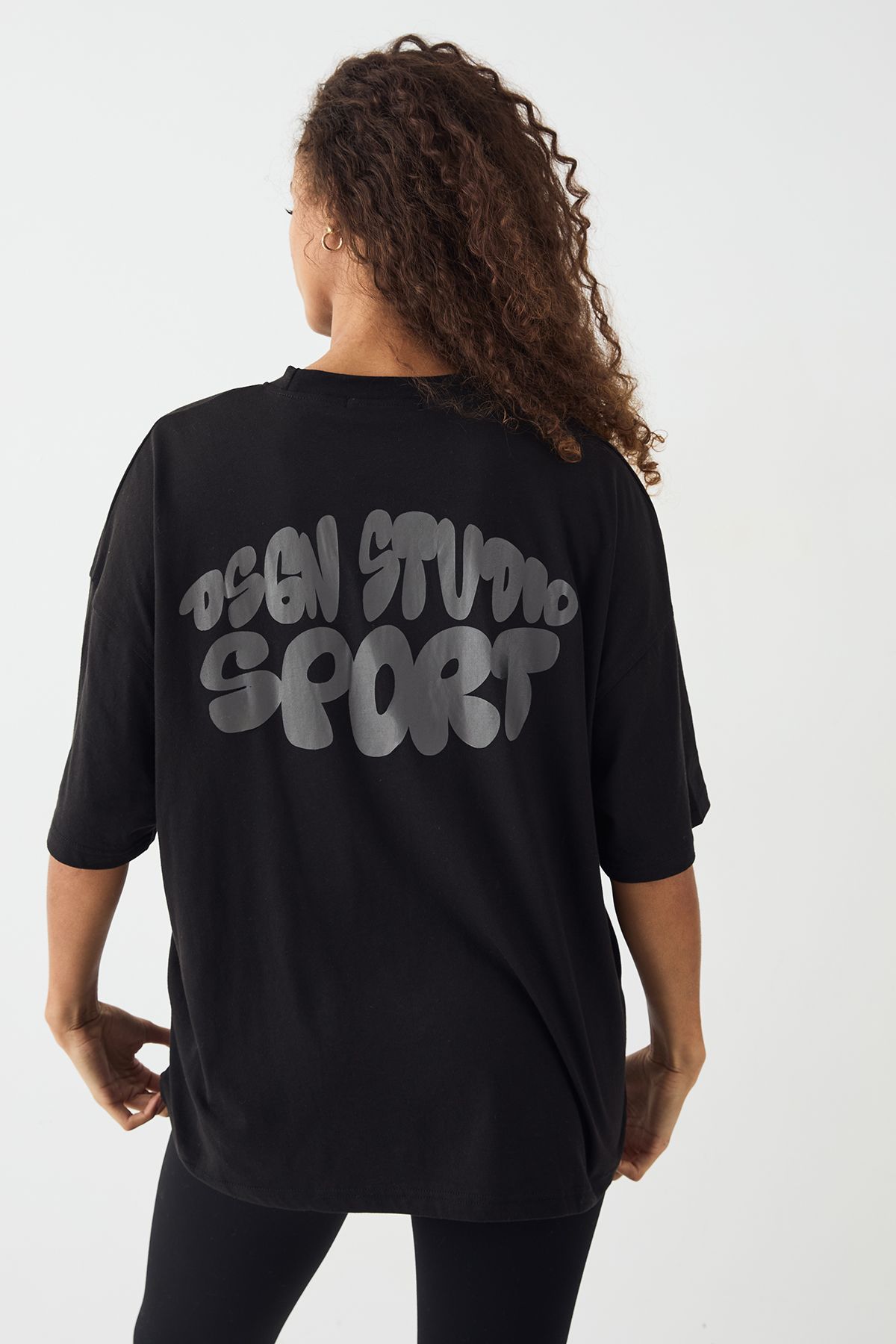 DSGN Studio DSGN Studio Sport Printed Oversized T-Shirt Black image 2