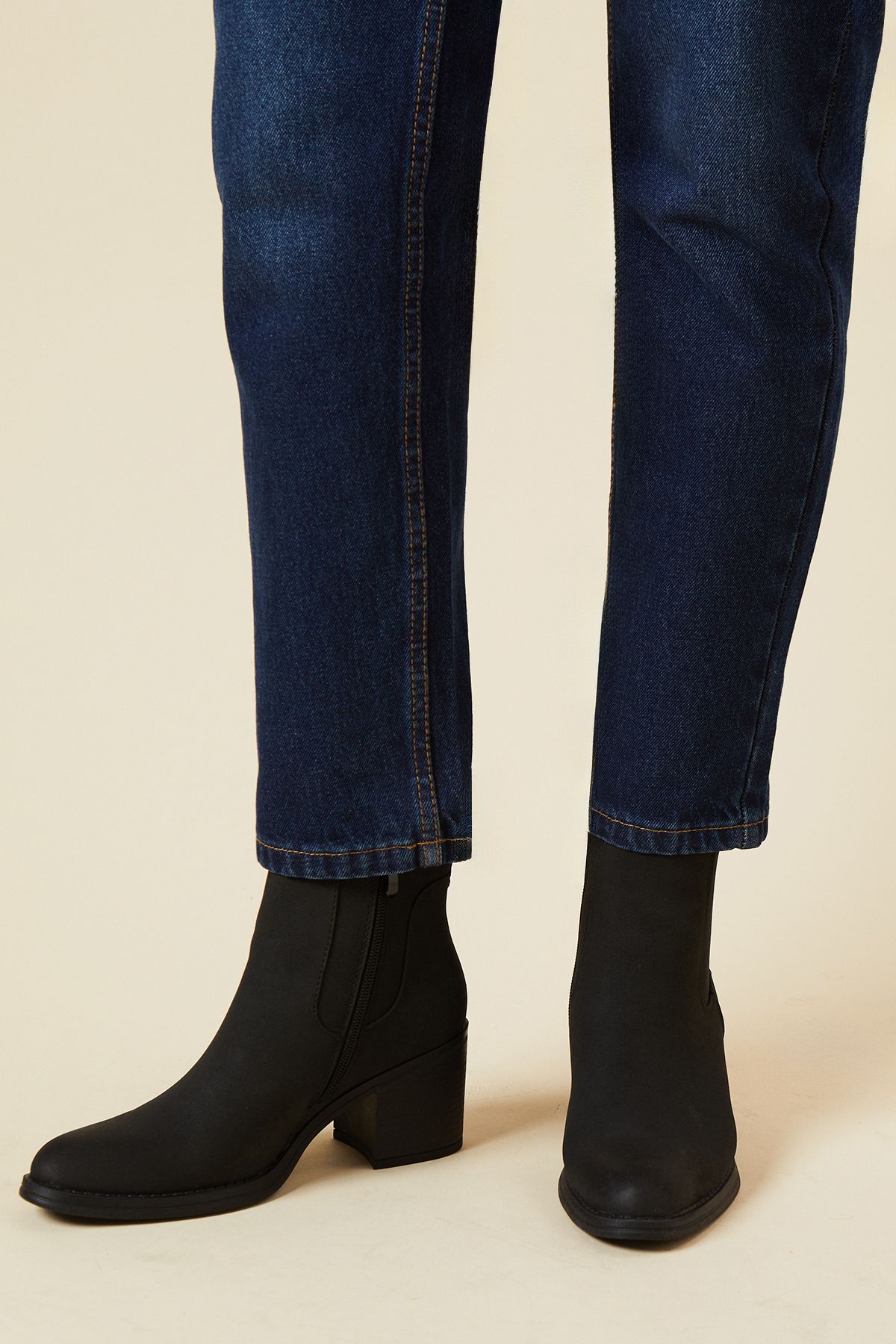 Dorothy Perkins Maelle Faux Nubuck Medium Block Heel Chelsea Boot Black image 3