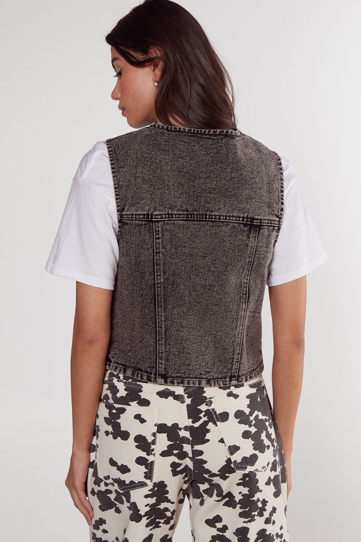 NastyGal Tie Front Denim Gilet Washed Black image 4