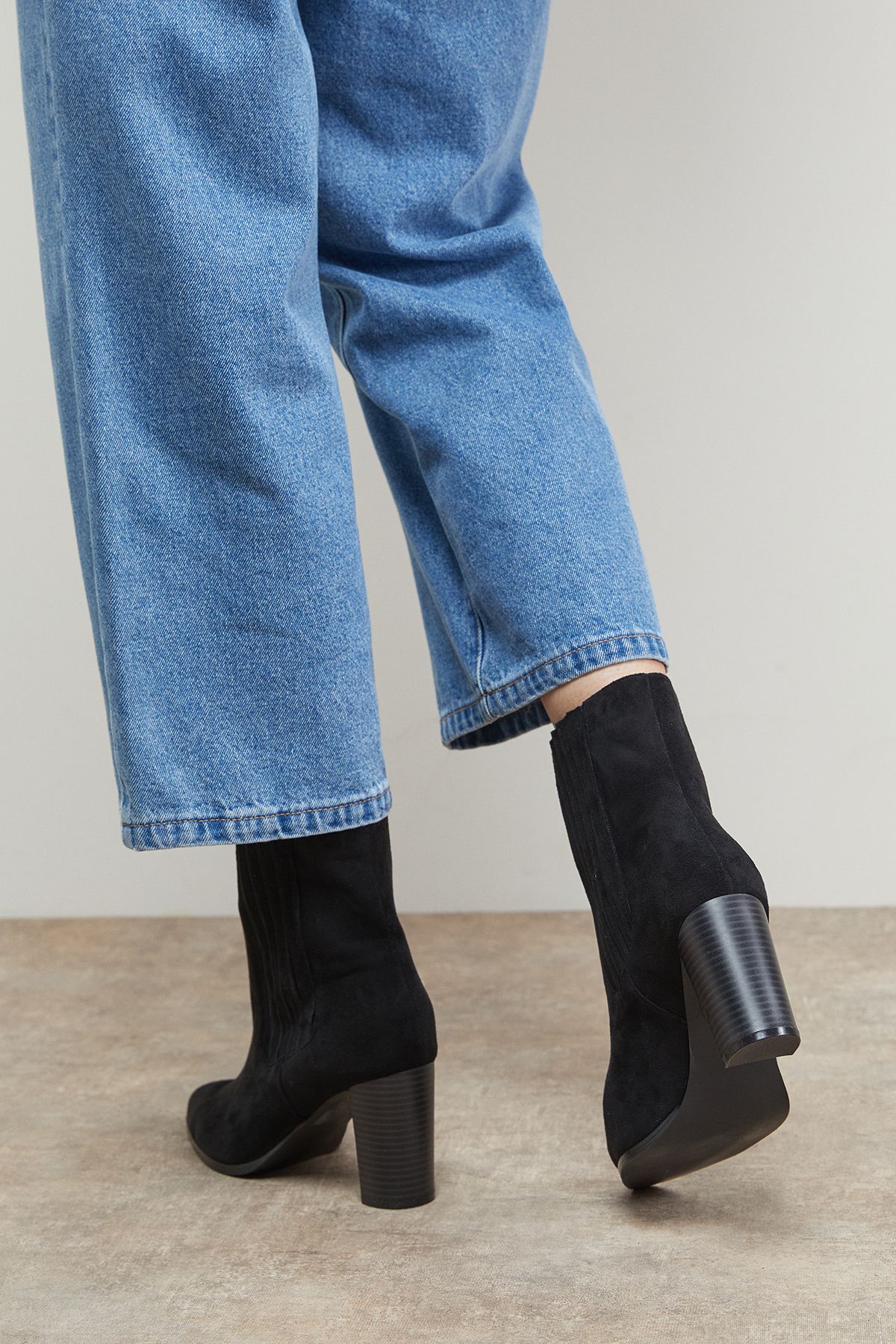 Oasis Wide Fit Maria Faux Suede High Block Heel Pointed Chelsea Ankle Boots Natural Black image 3