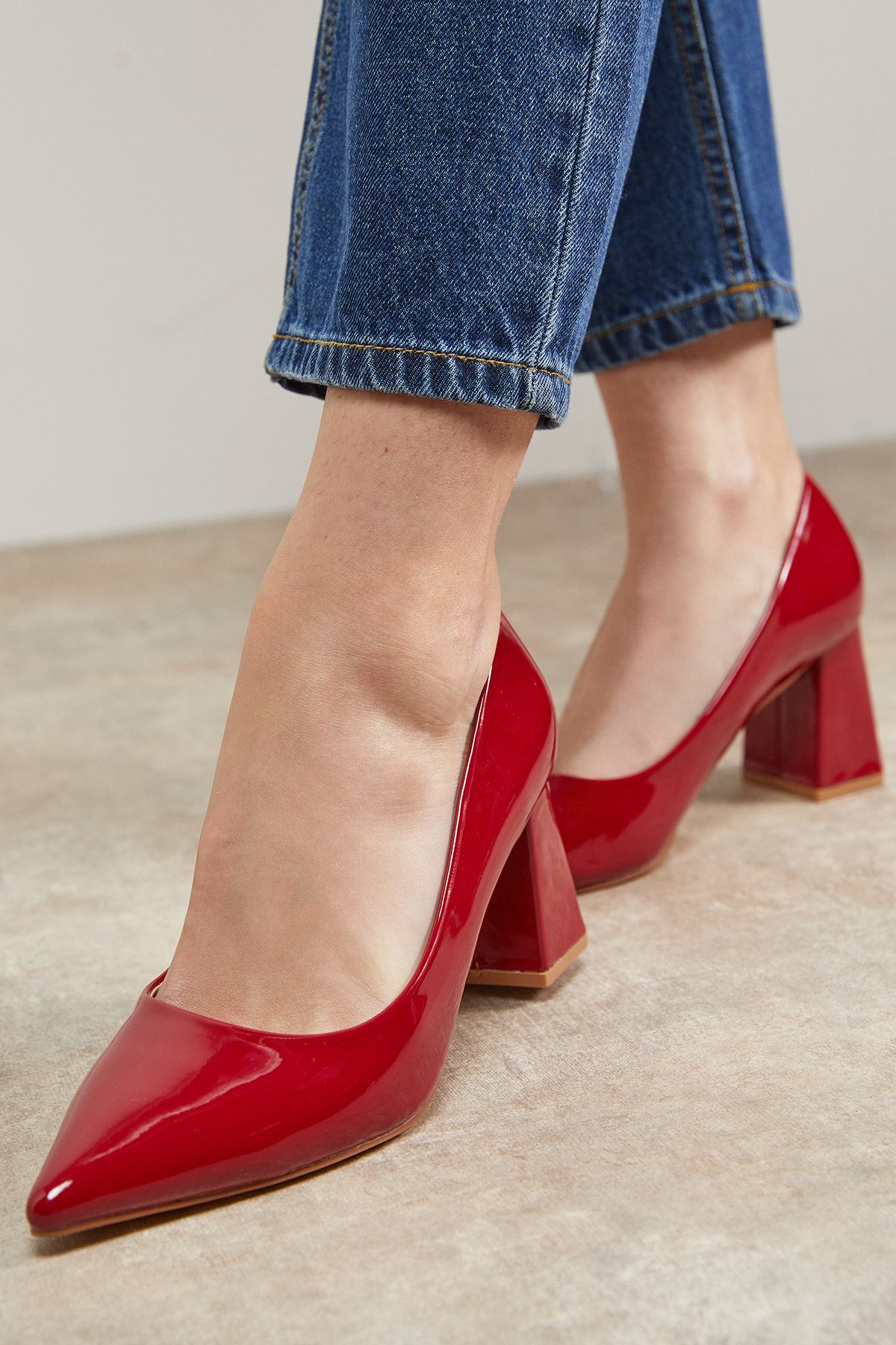 Oasis Val Faux Patent Leather Pointed High Block Heel Courts Cherry image 4