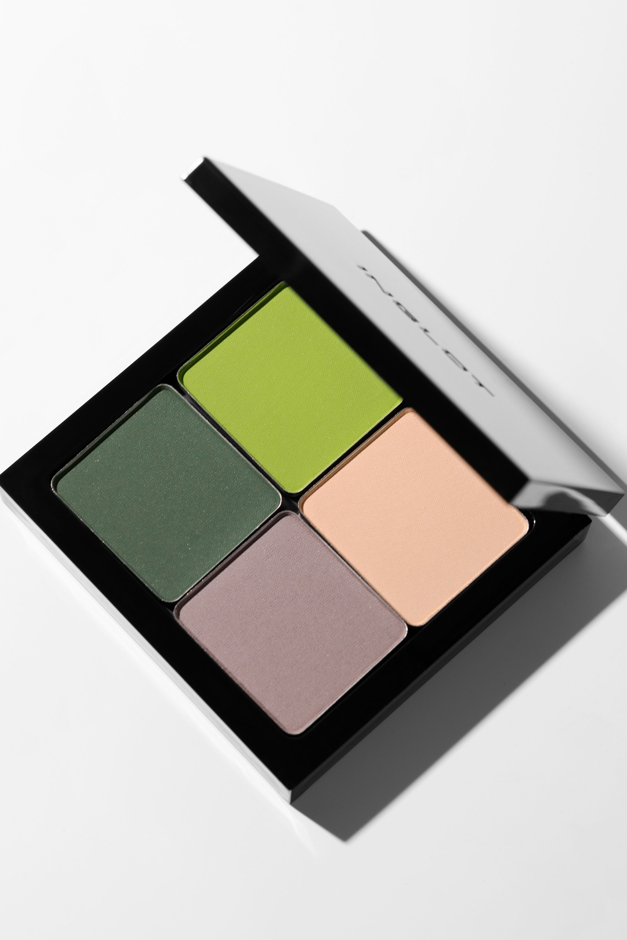 INGLOT Freedom System Eye Shadow Matte NF image 4
