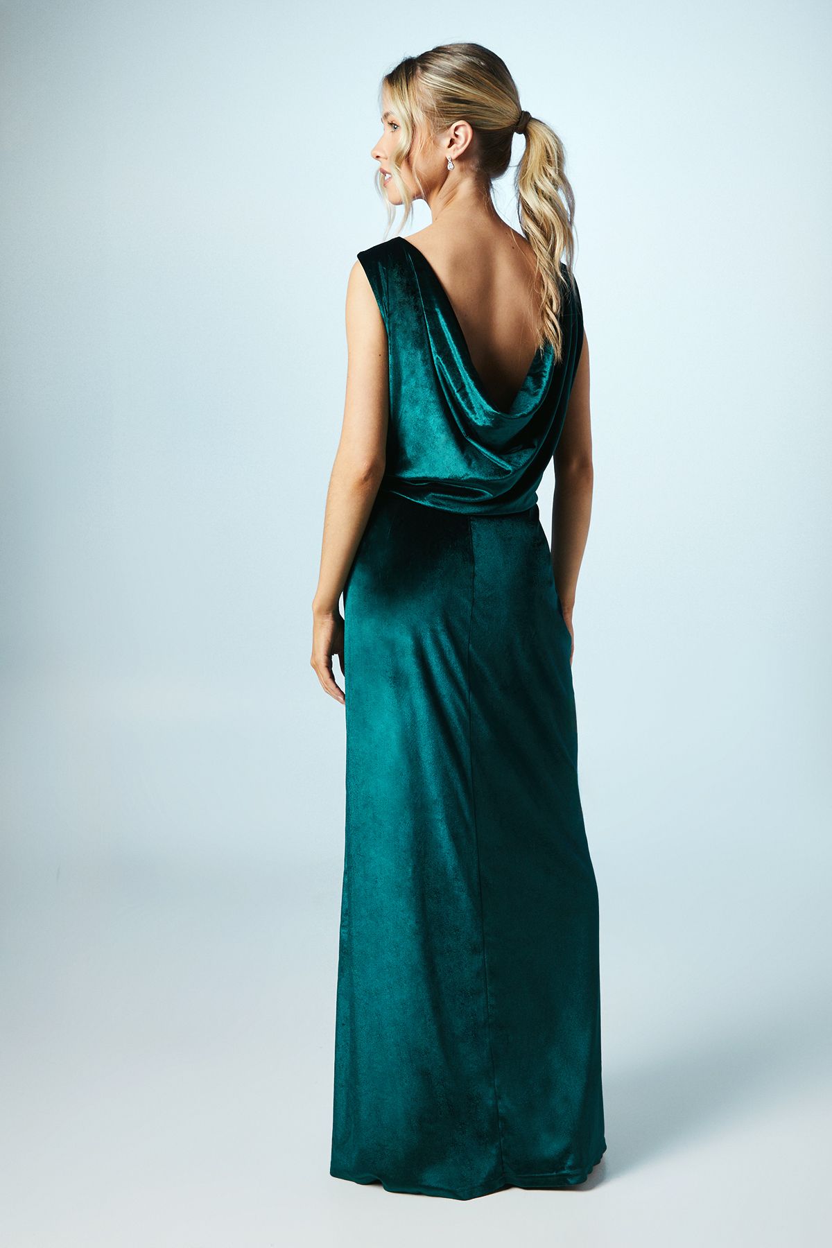 Coast Teen Coast Cowl Back Velvet Bridesmaid Maxi Dress Emerald image 4