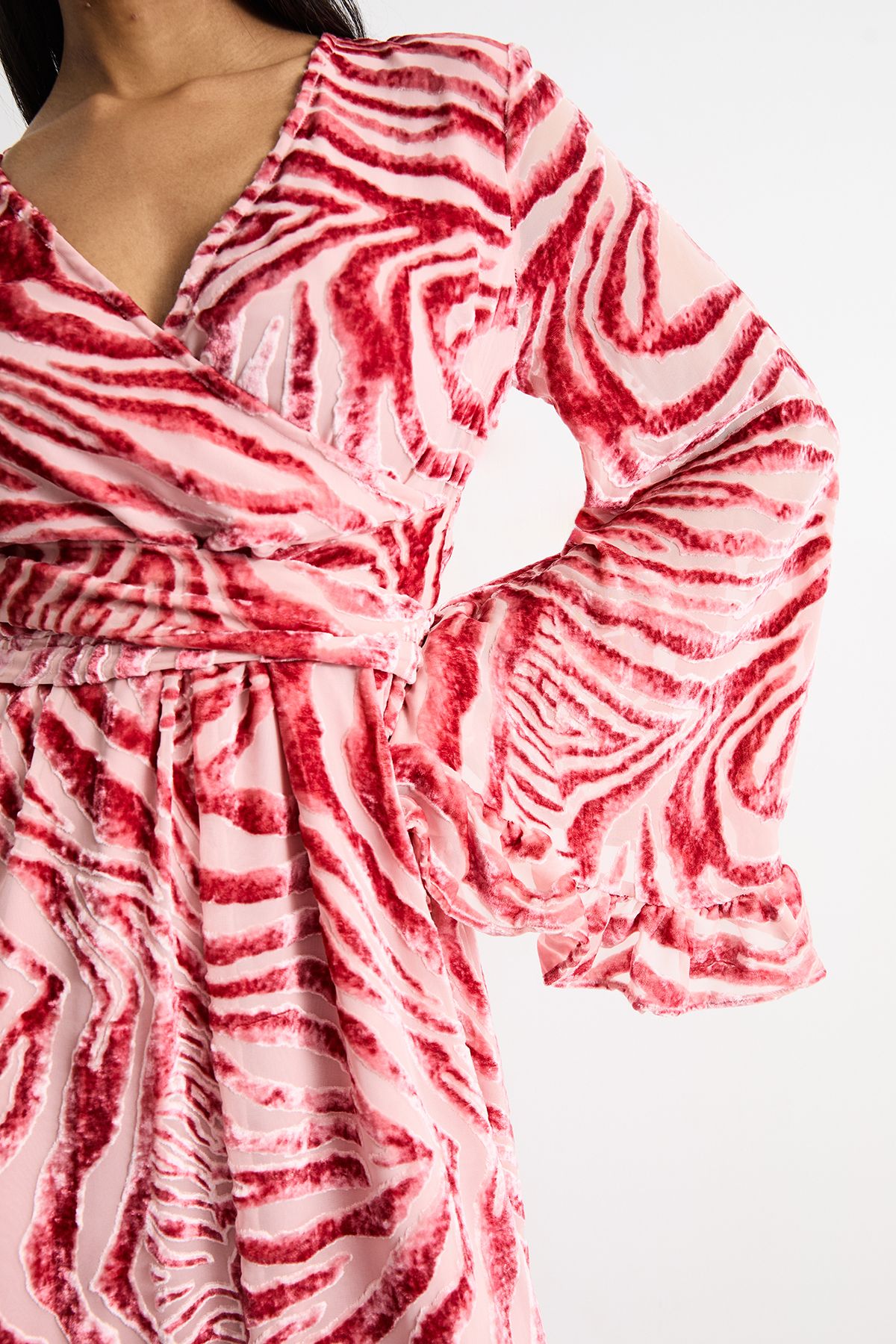 Warehouse Burnout Velvet Plunge Neck Flared Sleeve Belted Maxi Dress Red image 4