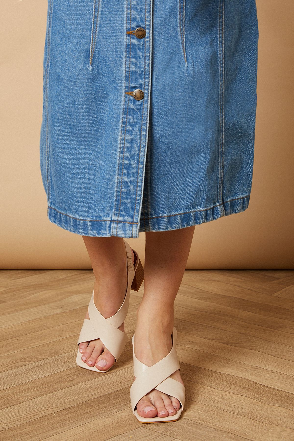 Oasis Skye Faux Leather Cross Strap Slingback Block Heel Sandals Bone image 2