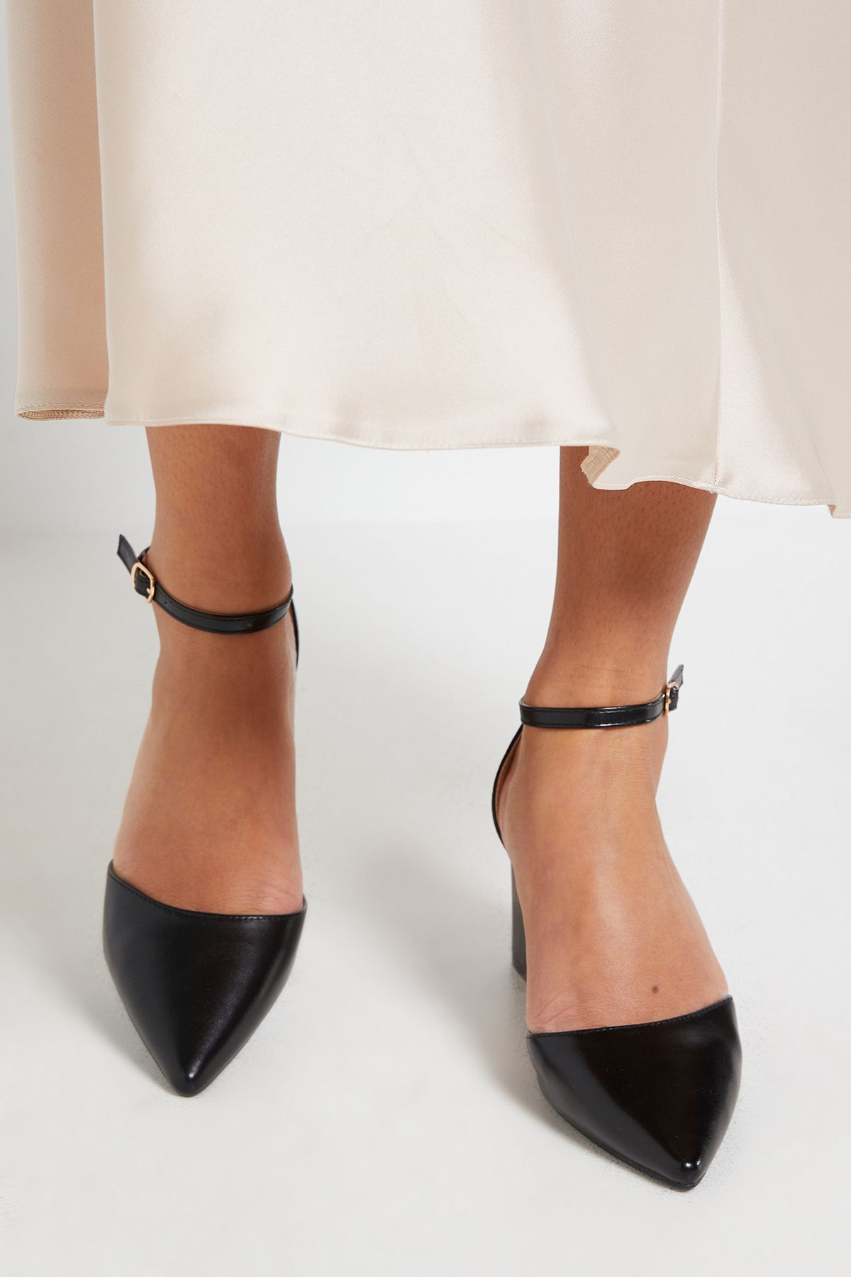 Dorothy Perkins Blanchette Faux Leather Medium Heel Court Shoes Black image 2