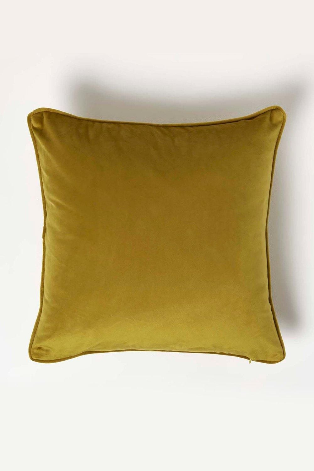 Homescapes Filled Velvet Cushion with Piped Edge 46 x 46 cm image 3