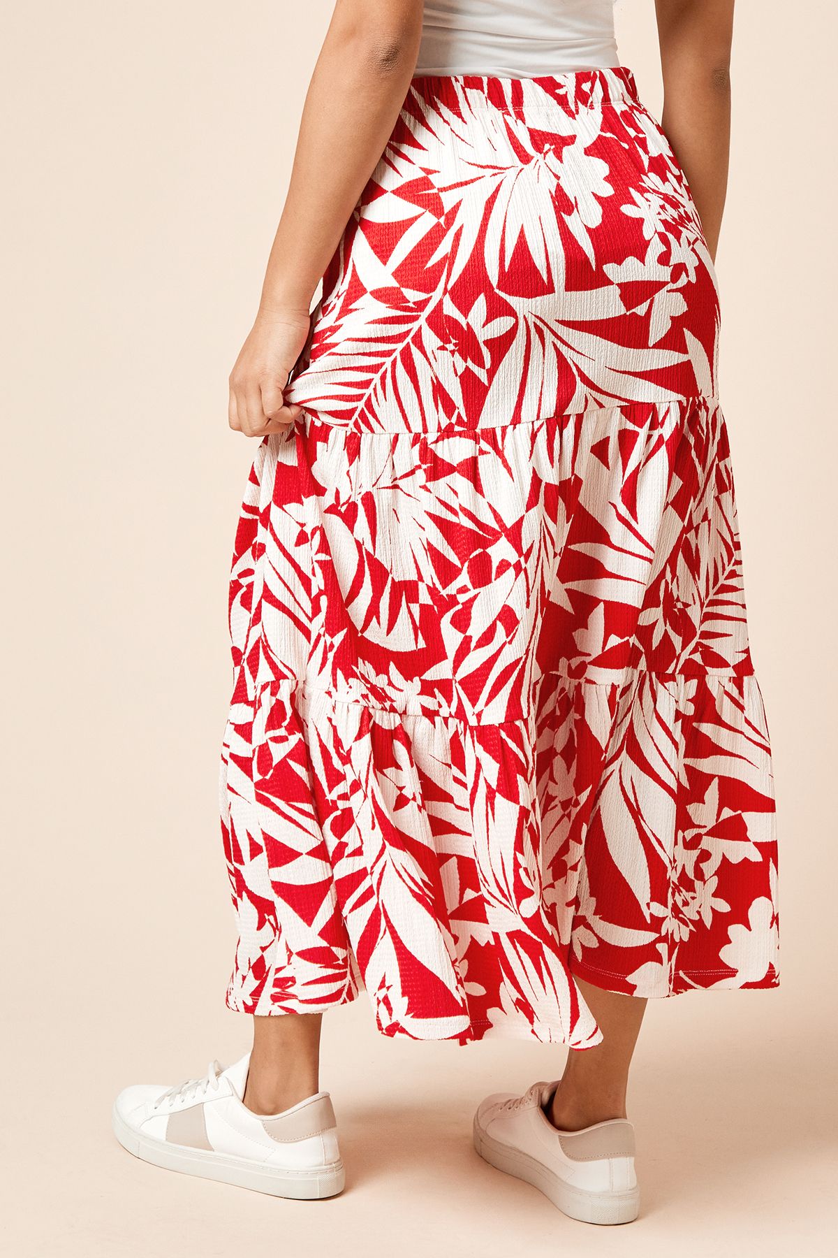 Dorothy Perkins Petite Palm Printed Tiered Maxi Jersey Skirt Red image 3