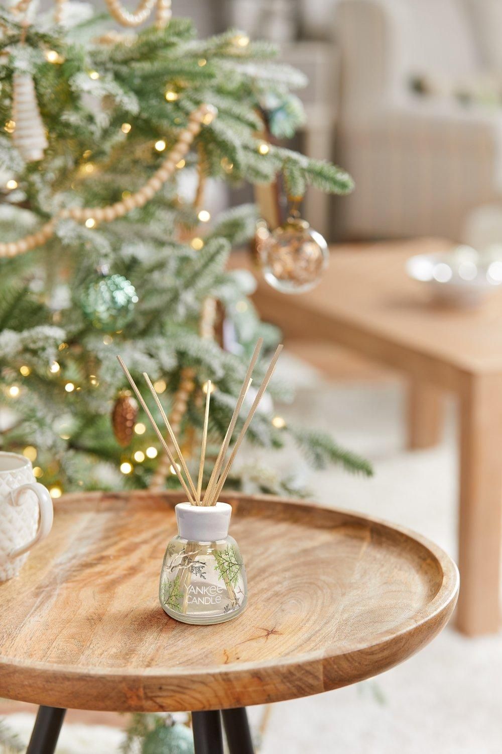 Yankee Candle Bayside Cedar Reed Diffuser Multi image 3