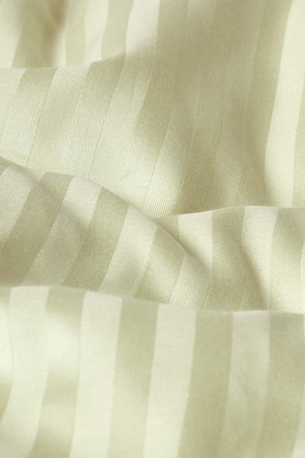 Homescapes Egyptian Cotton Satin Stripe Oxford Pillowcase 330 TC image 4