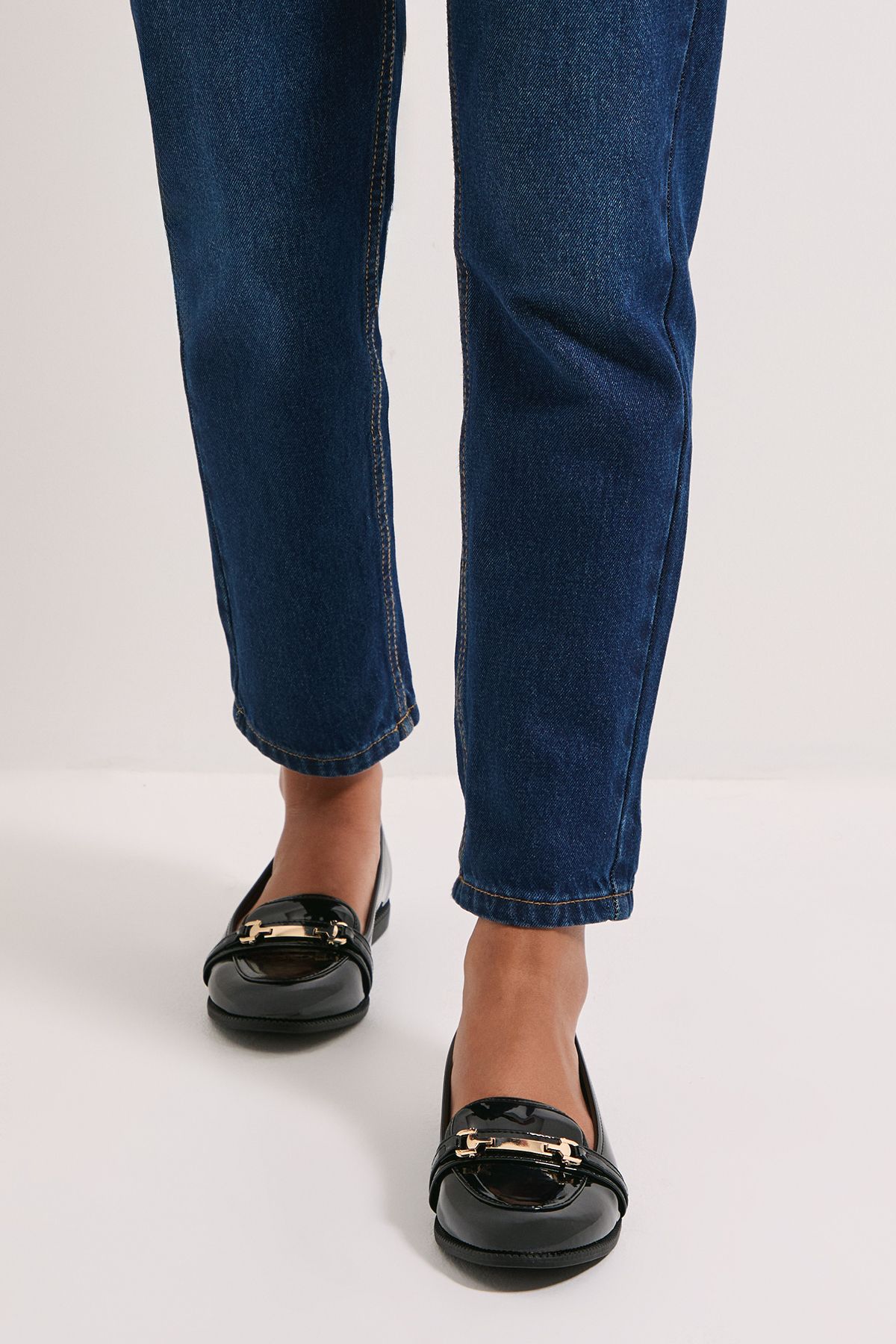 Dorothy Perkins Wide Fit Lora Snaffle Loafers True Black image 3