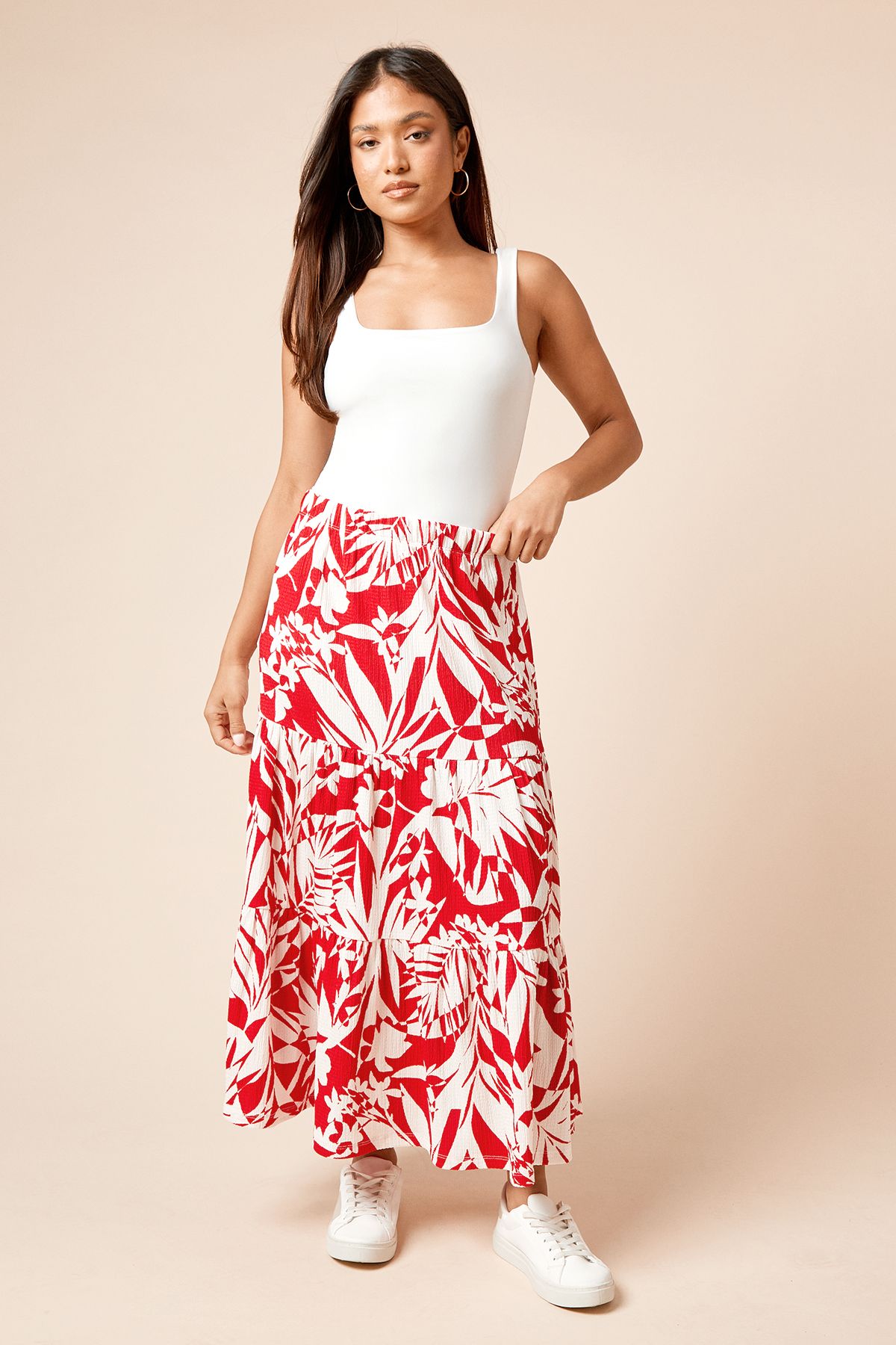 Dorothy Perkins Petite Palm Printed Tiered Maxi Jersey Skirt Red image 2