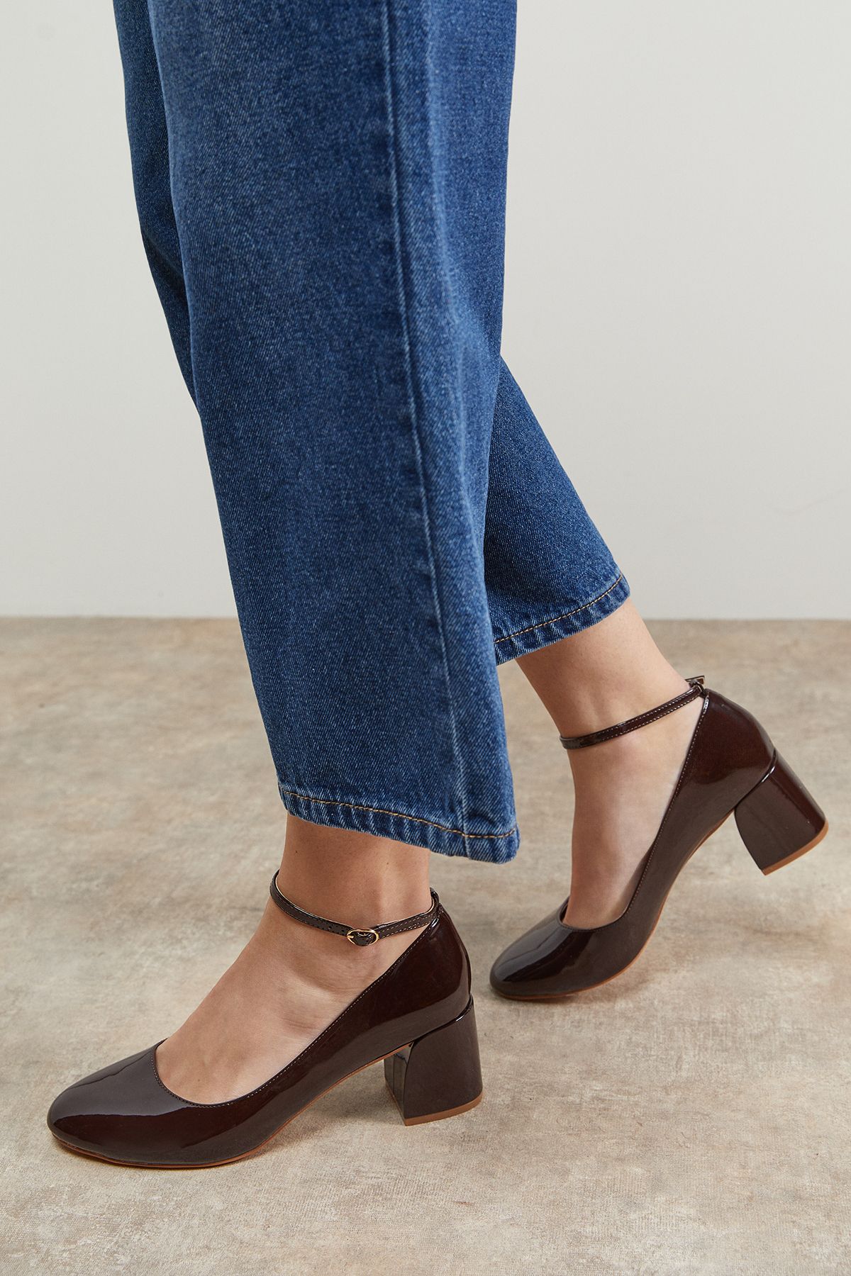 Oasis Venisha Faux Patent Leather Ankle Strap Medium Heel Court Shoes Chocolate image 1