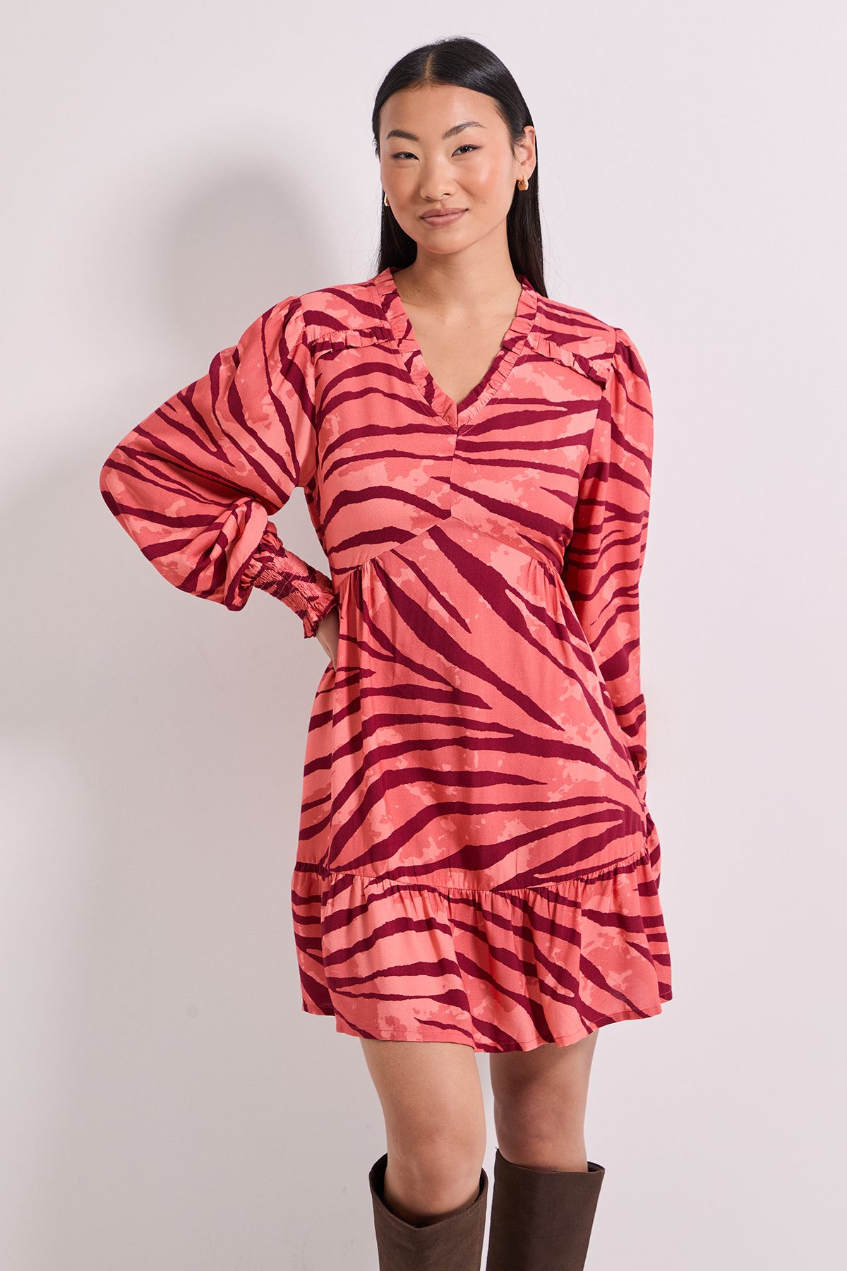 Dorothy Perkins Petite Frill Detail Tiered Smock Printed Mini Dress Orange image 2