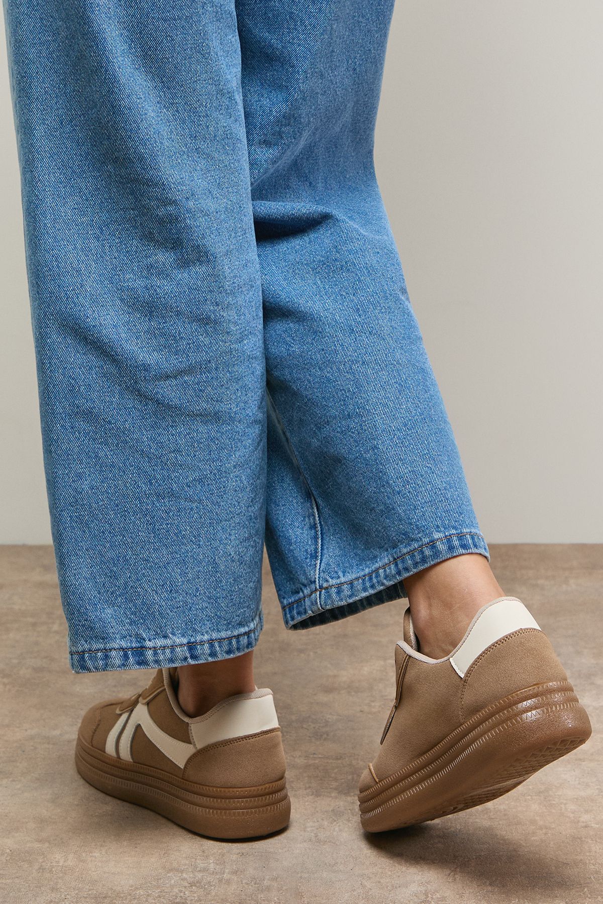 Oasis Faux Suede Lace Up Platform Trainners Beige image 4