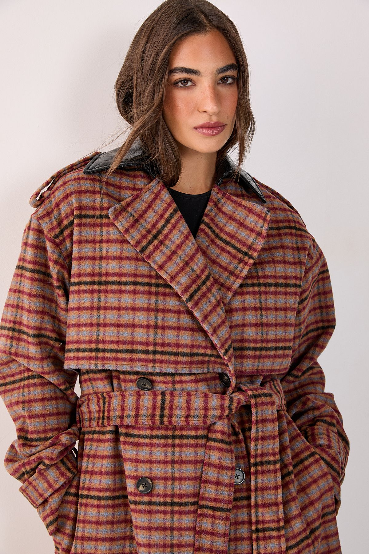 NastyGal Check Vinyl Collar Trench Coat Brown image 2