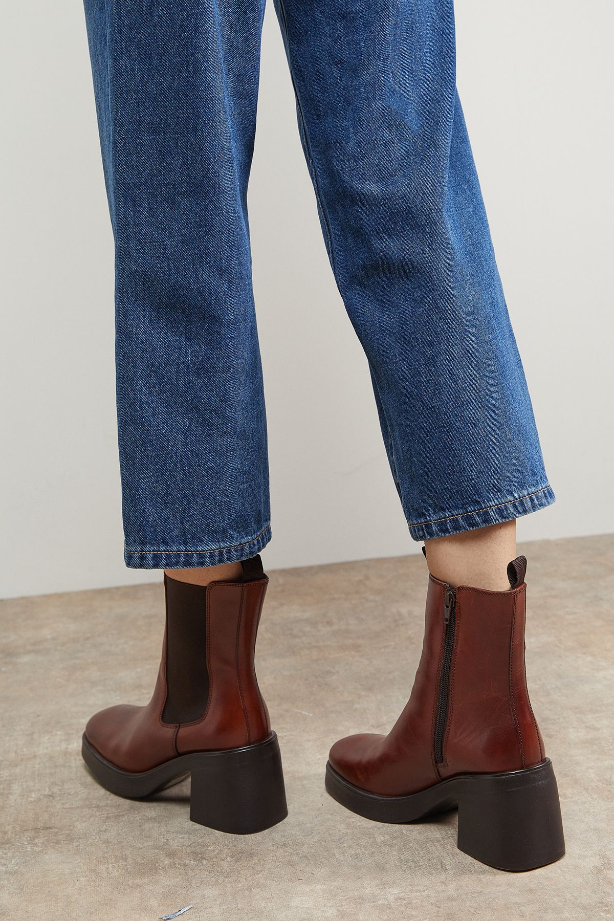 Oasis Barbara Real Leather Chunky High Heeled Chelsea Boots Tan image 3