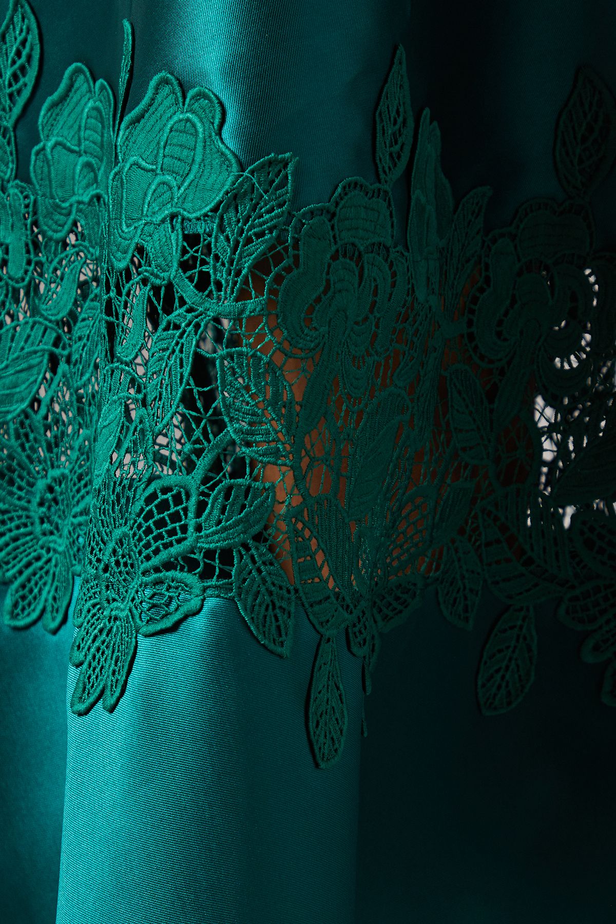 Coast Petite Bardot Twill Midi Dress With Lace Trim Emerald image 5