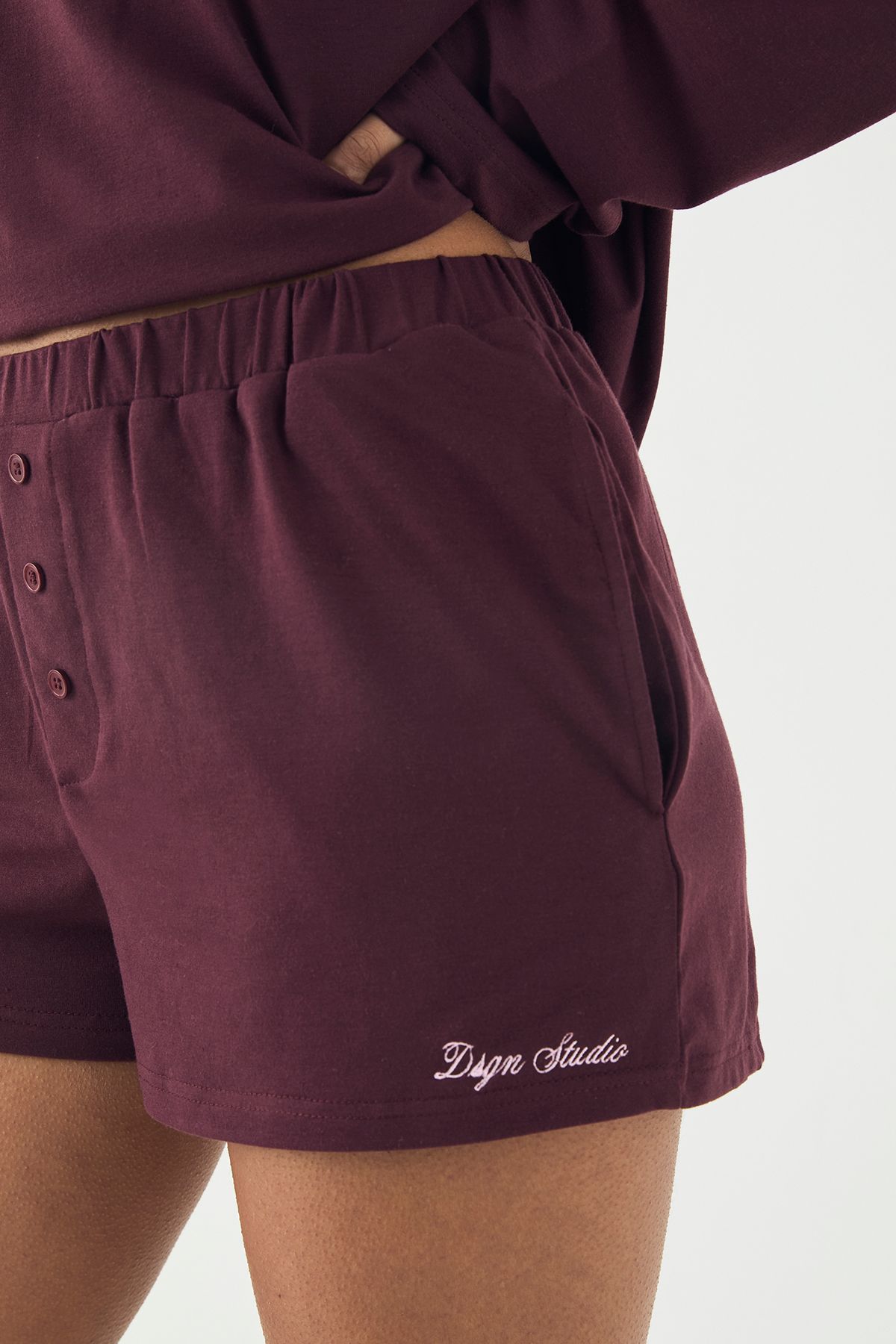 DSGN Studio DSGN Studio Lounge Henley Button Supersoft Short Burgundy image 4