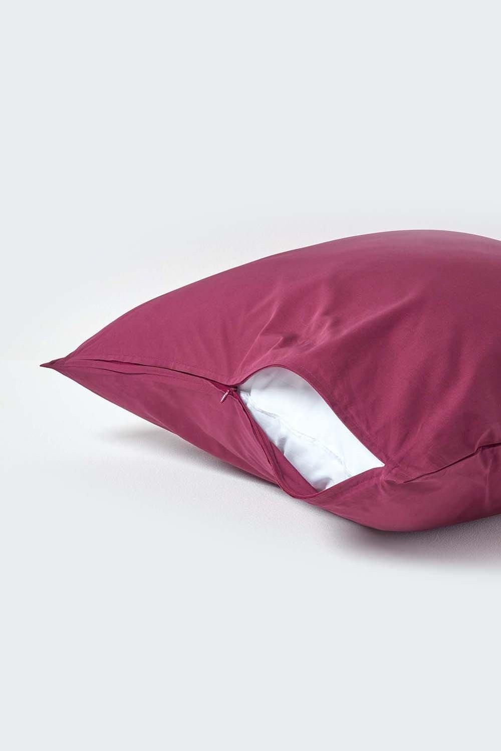 Homescapes Continental Egyptian Cotton Pillowcase 200 TC, 60 x 60 cm image 3