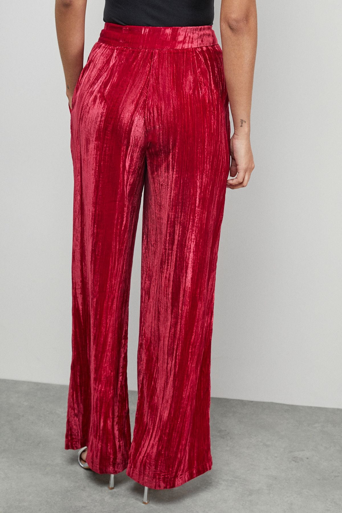 Warehouse Crushed Velvet Wide Leg Trouser Co-ord Hot Pink image 3