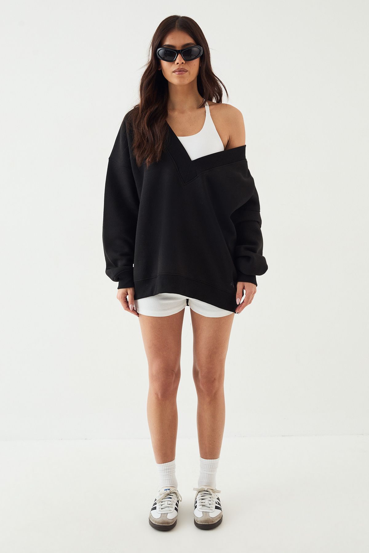 DSGN Studio DSGN Studio Sport V Neck Oversized Sweatshirt Black image 5