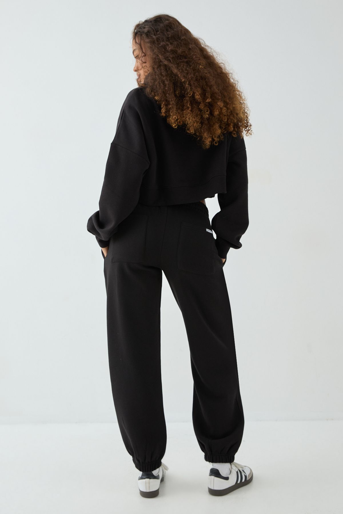 DSGN Studio DSGN Studio Oversized Cuffed Jogger Black image 2