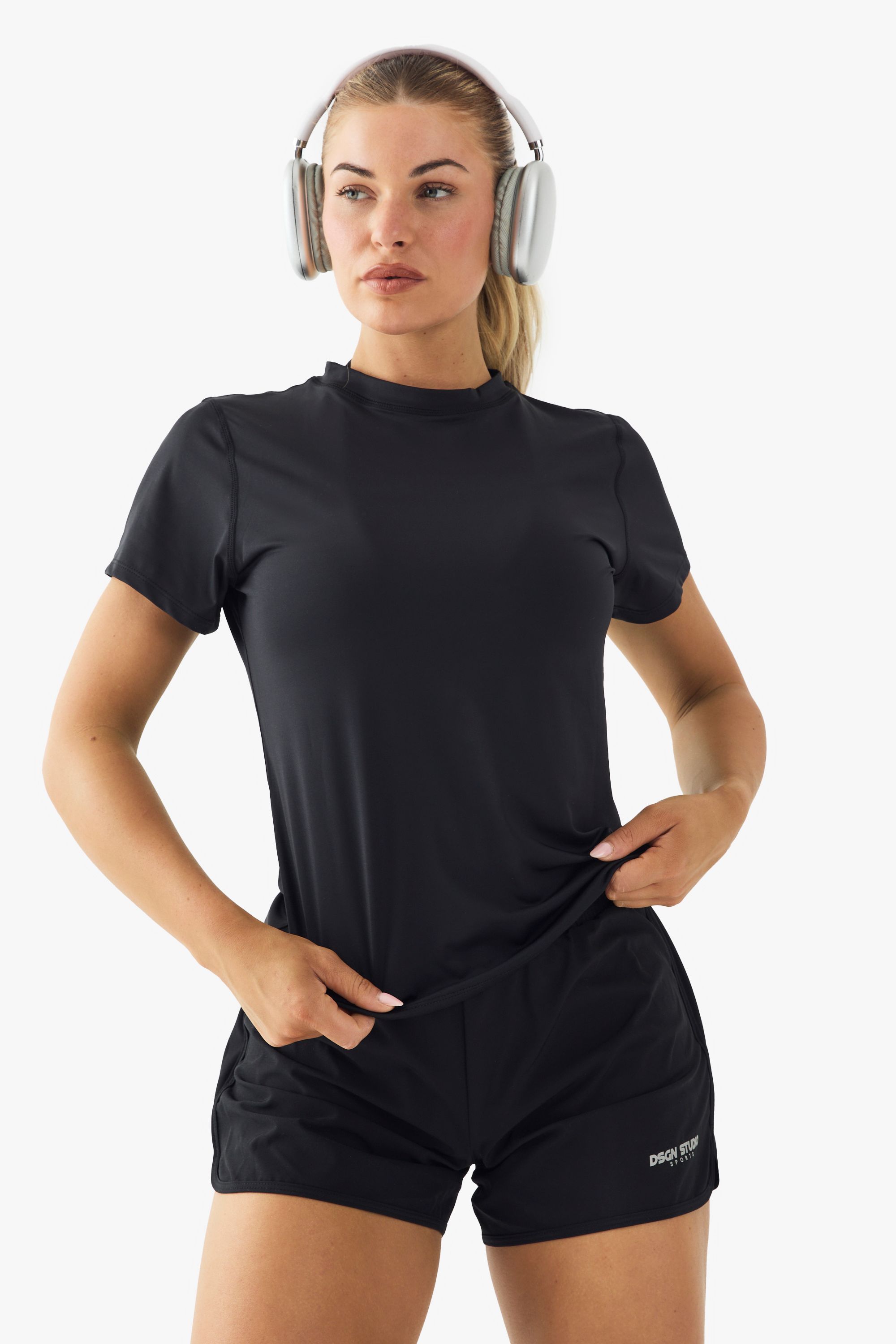 DSGN Studio DSGN Studio Sports Loose Fit Run T-Shirt Black image 1