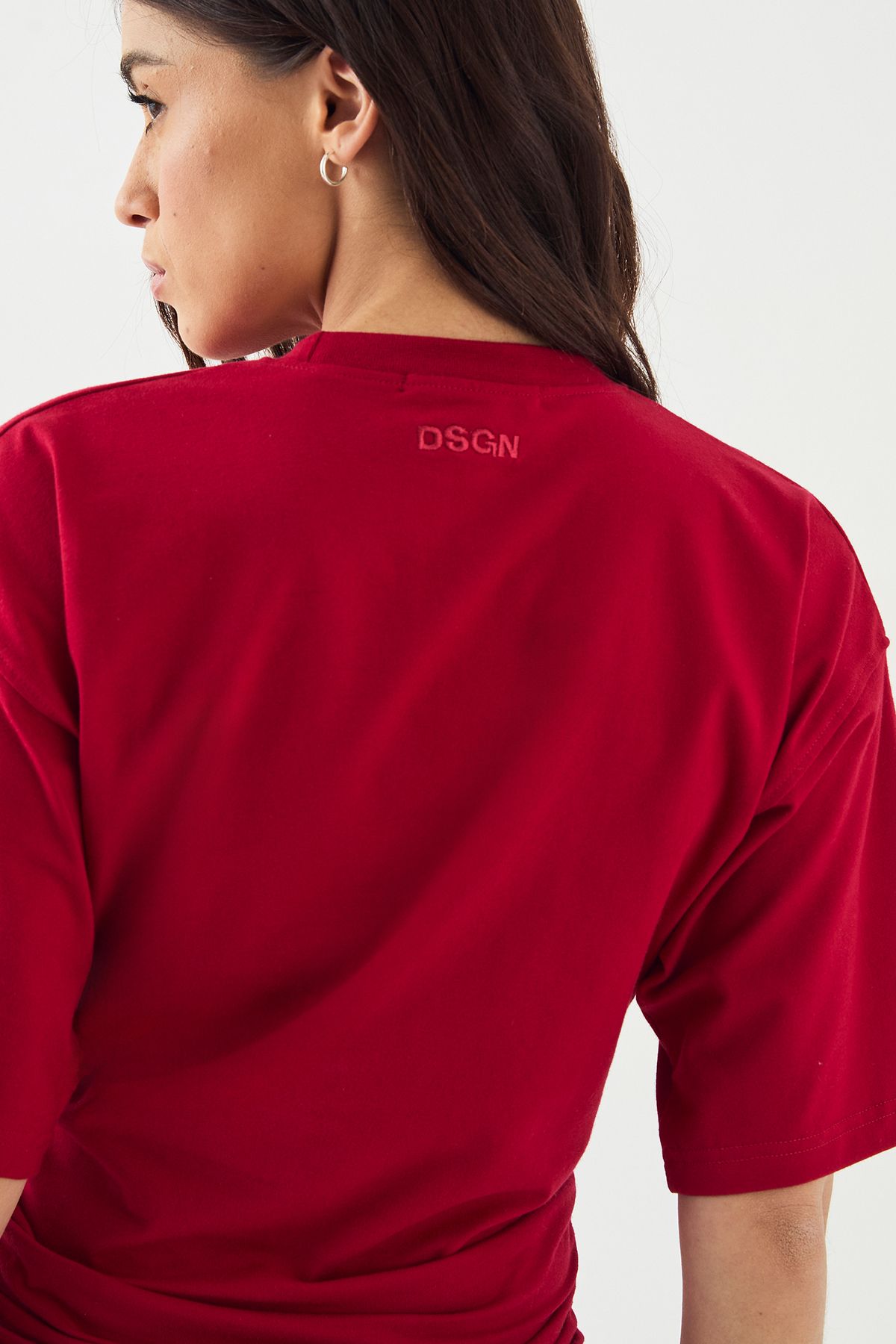 DSGN Studio DSGN Studio Ruched Side Cinched Short Sleeve Top Red image 4