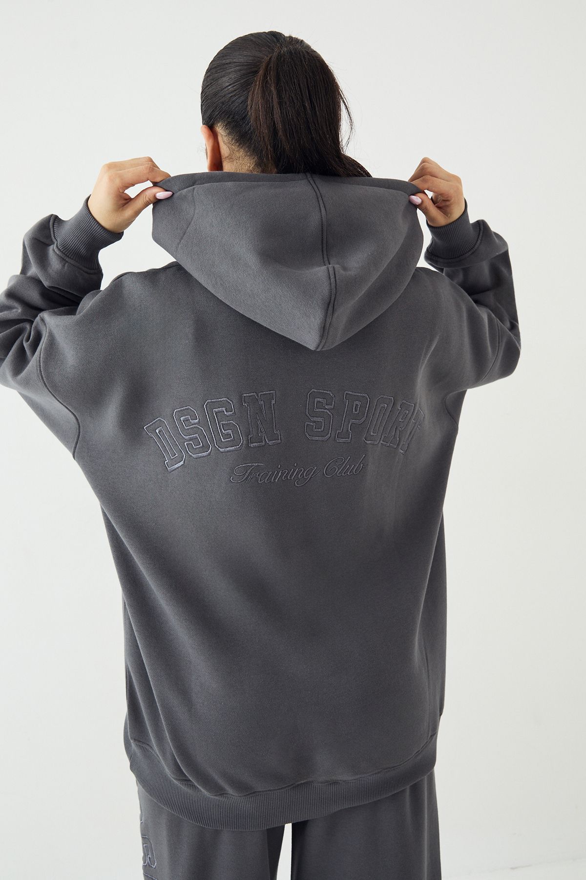 DSGN Studio DSGN Studio Sport Training Club Oversized Hoodie Charcoal image 2