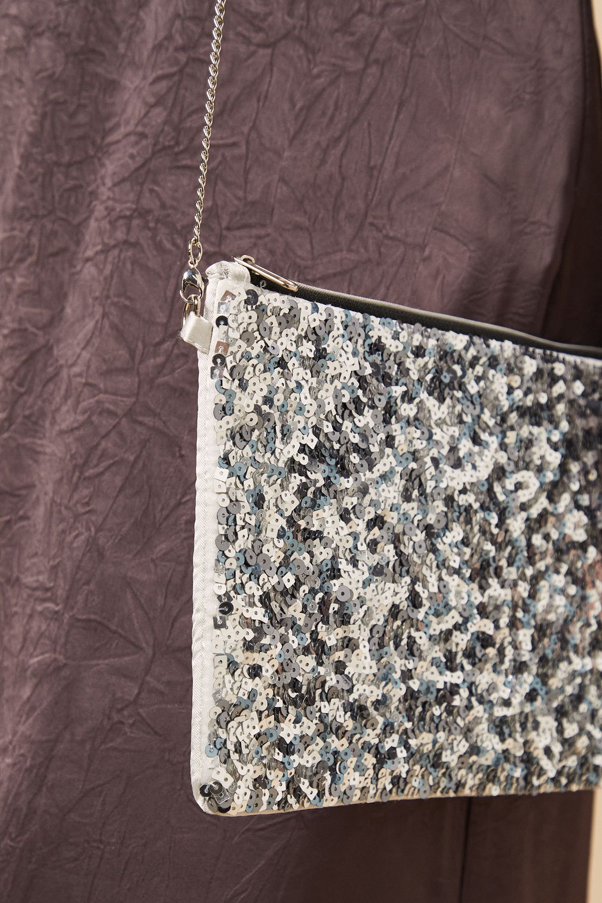 Dorothy Perkins Sequin Clutch Bag With Detachable Strap Silver image 3