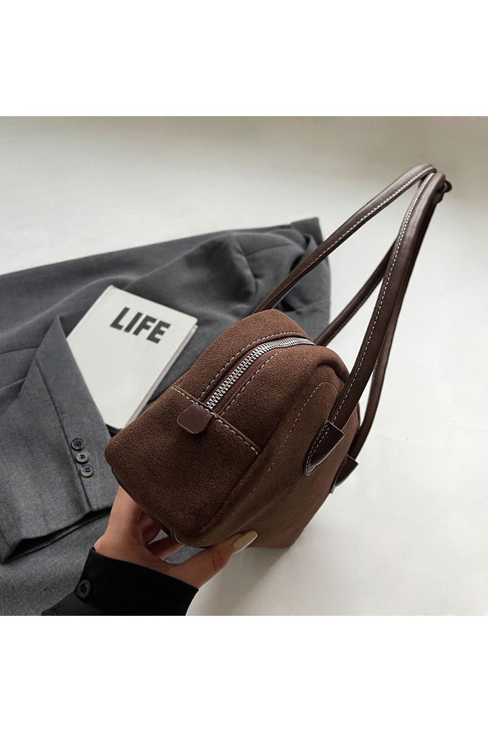 XY London 'Ashden' Women's Handbag with Shoulder Strap and Faux Suede Finish image 5