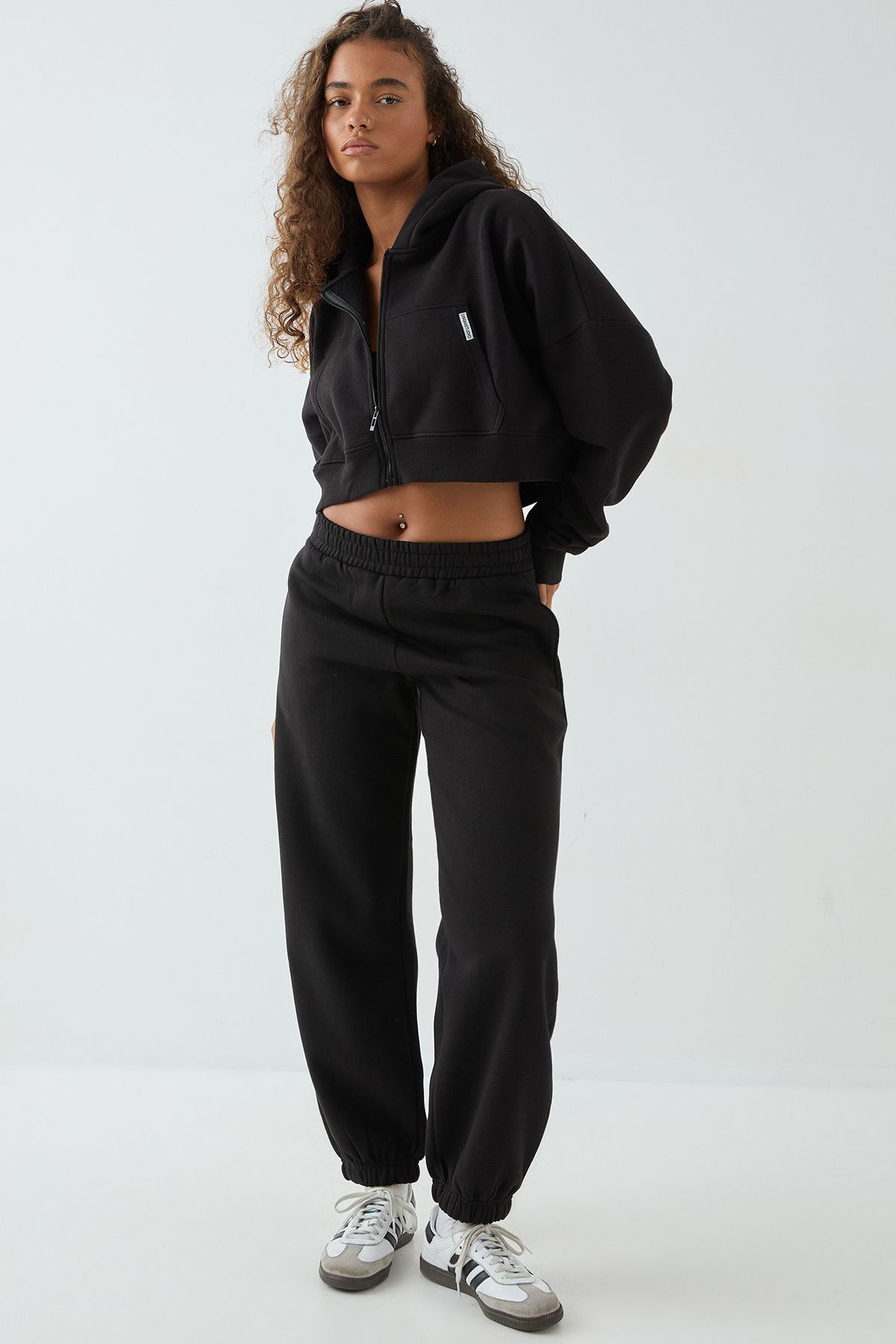 DSGN Studio DSGN Studio Boxy Crop Hoodie Black image 4