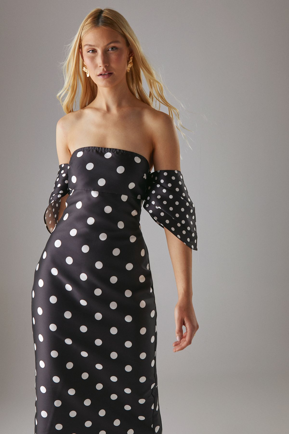 Warehouse Spot Structured Puff Sleeve Bardot Midi Dress Mono image 2