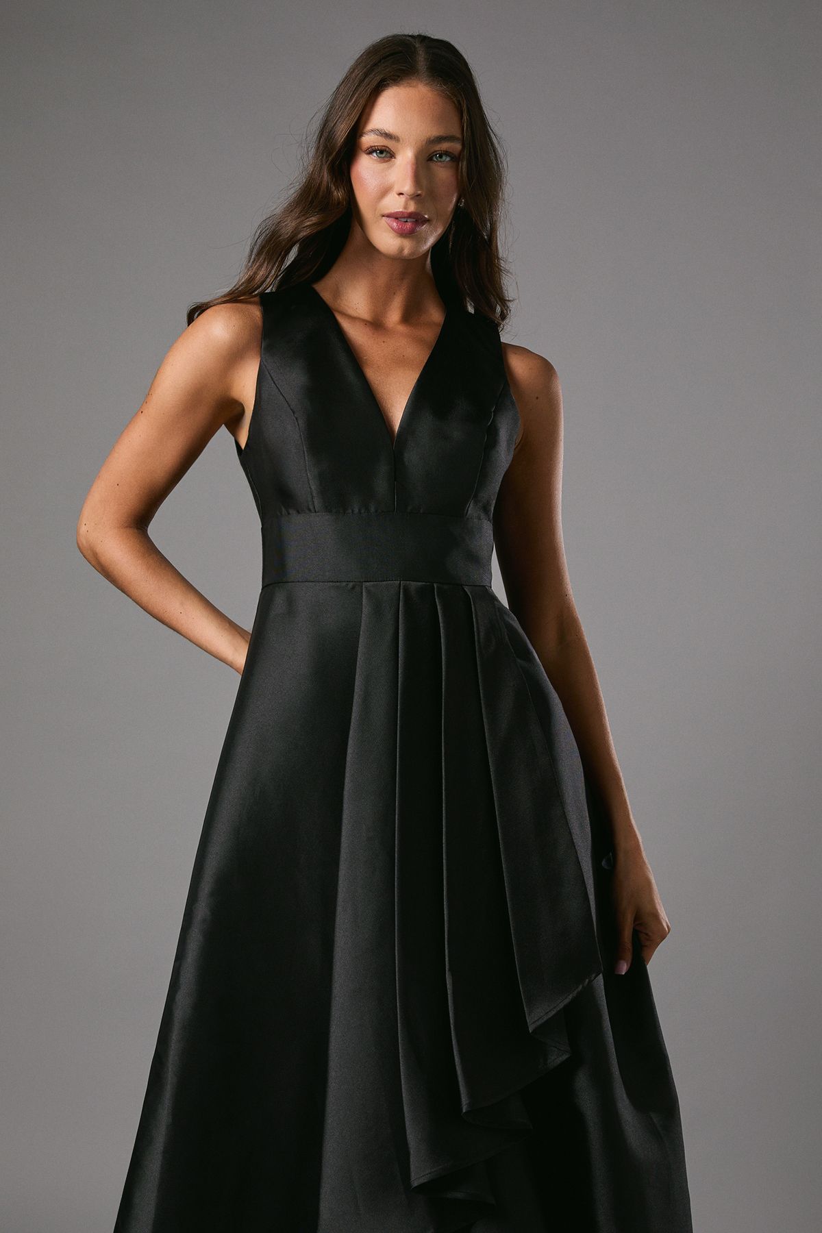 Coast Coast Honoured Petite Sleeveless Plunge Waterfall Twill Maxi Bridesmaid Dress Black image 2