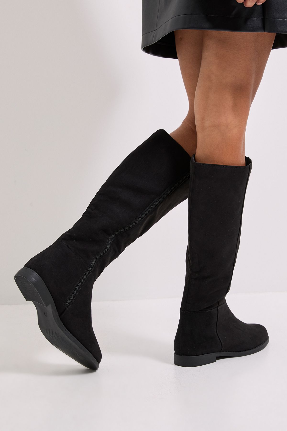 Dorothy Perkins Karla Knee High Flat Boots Natural Black image 4