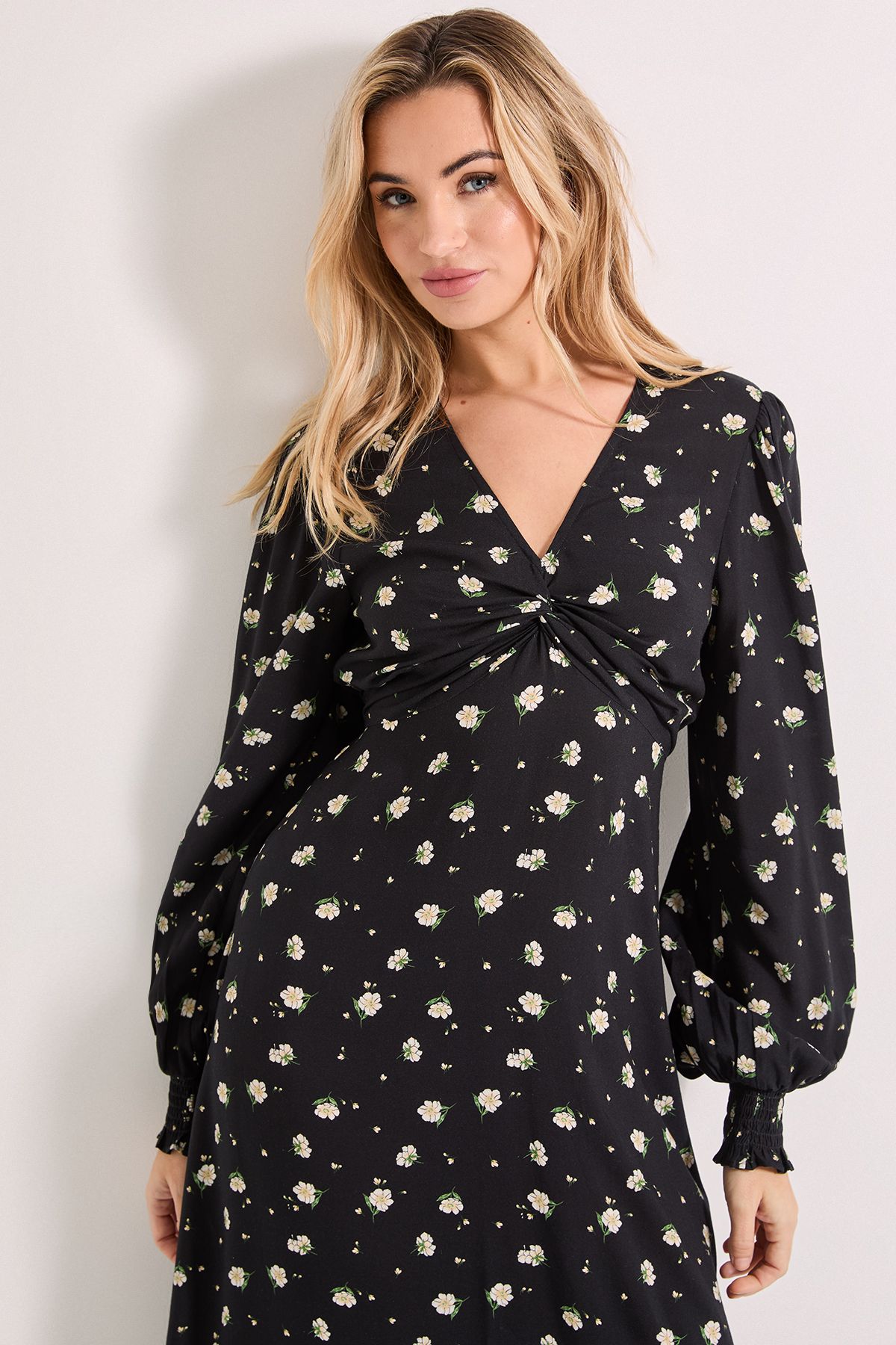 Dorothy Perkins Knot Front Twist Printed Midi Dress Black image 2