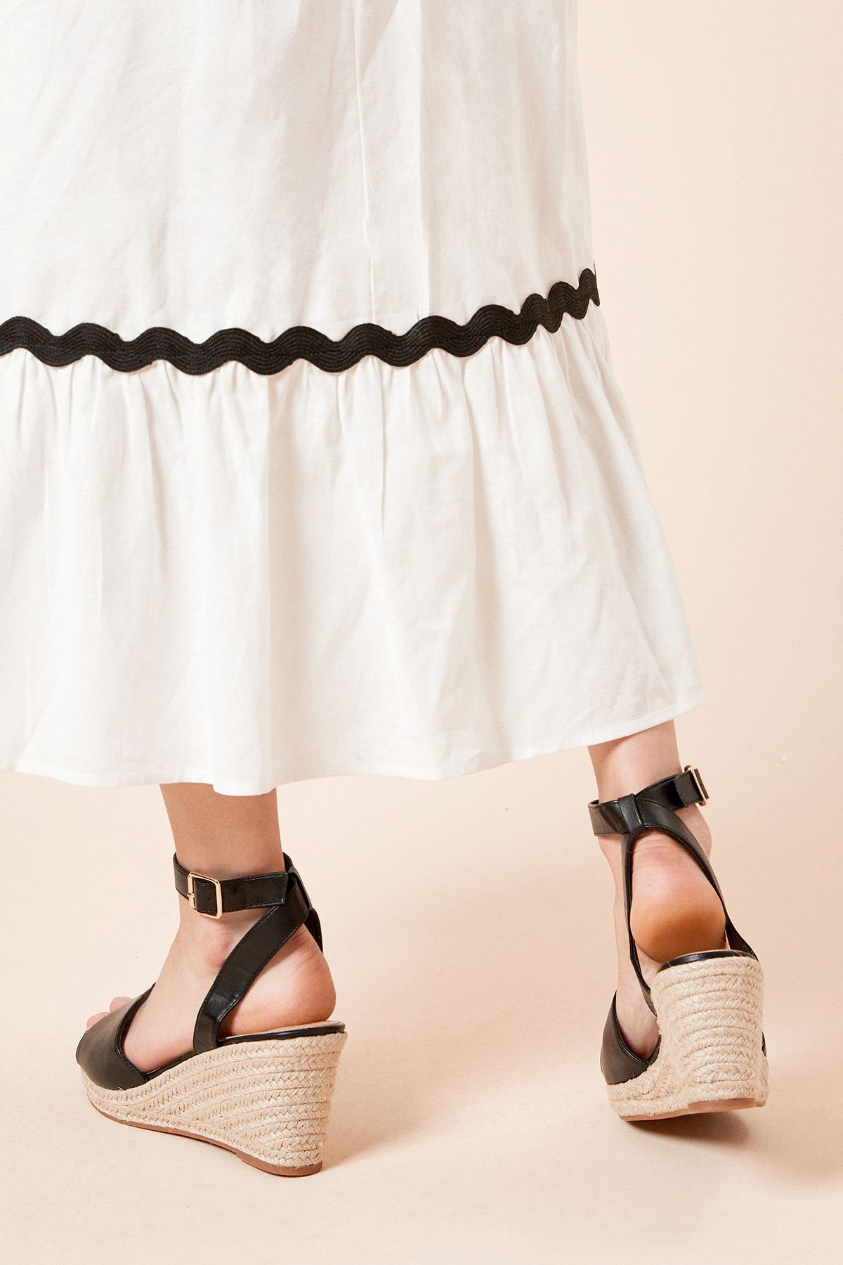 Dorothy Perkins Wide Fit Rebekah Peep Toe Espadrille Wedge Sandals True Black image 3