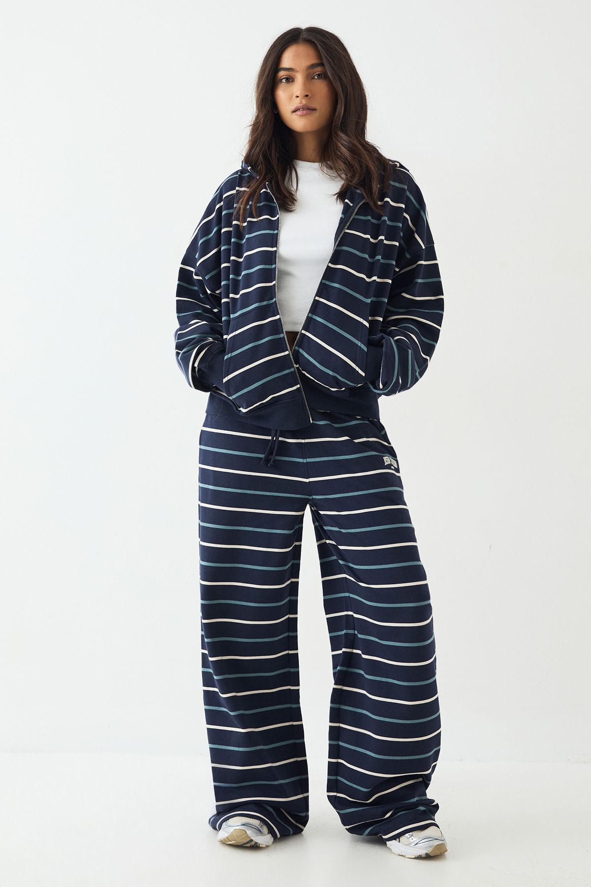 DSGN Studio DSGN Studio Stripe Boxy Crop Zip Through Hoodie Navy image 3
