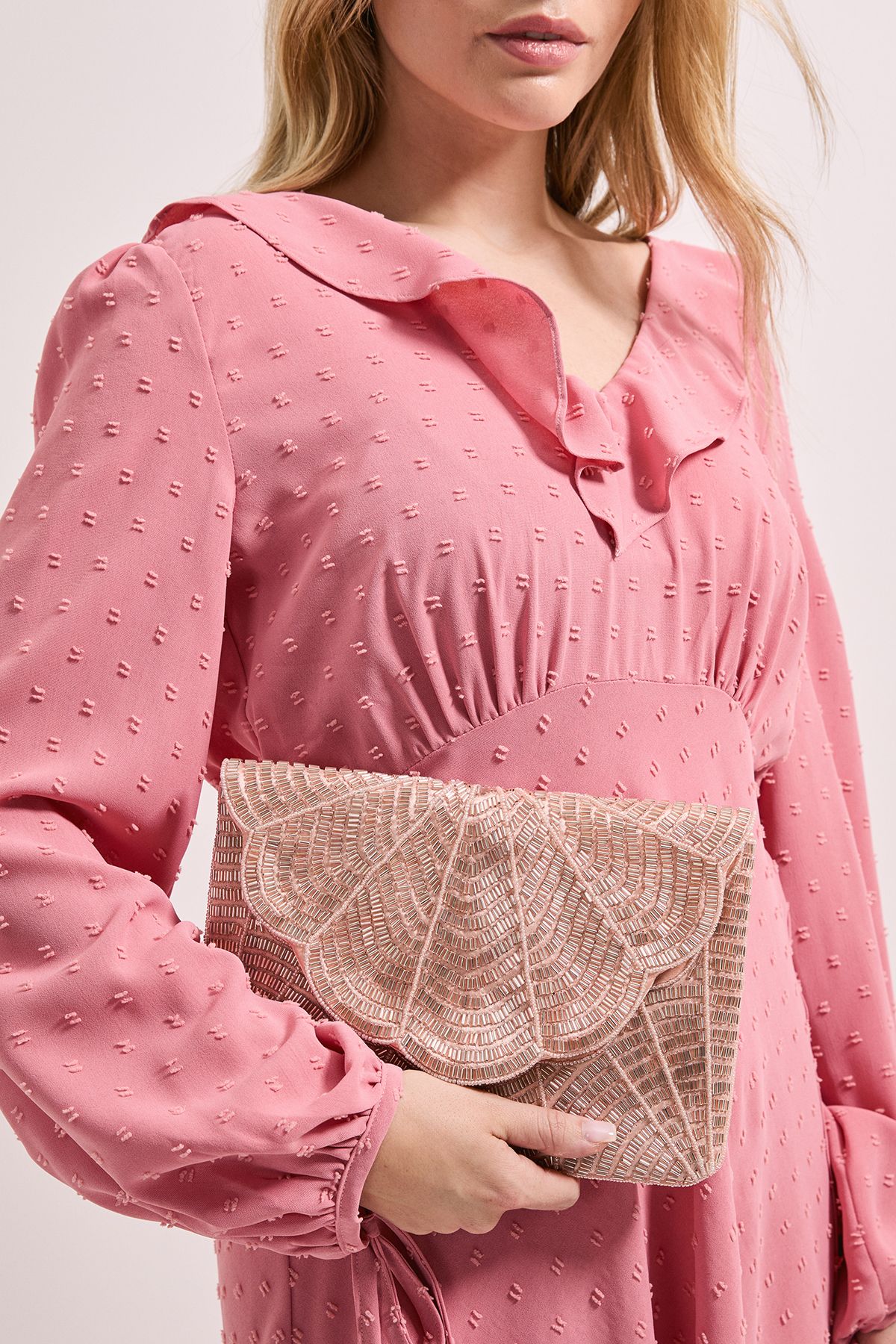 Dorothy Perkins Beaded Scallop Clutch With Detachable Strap Blush image 2