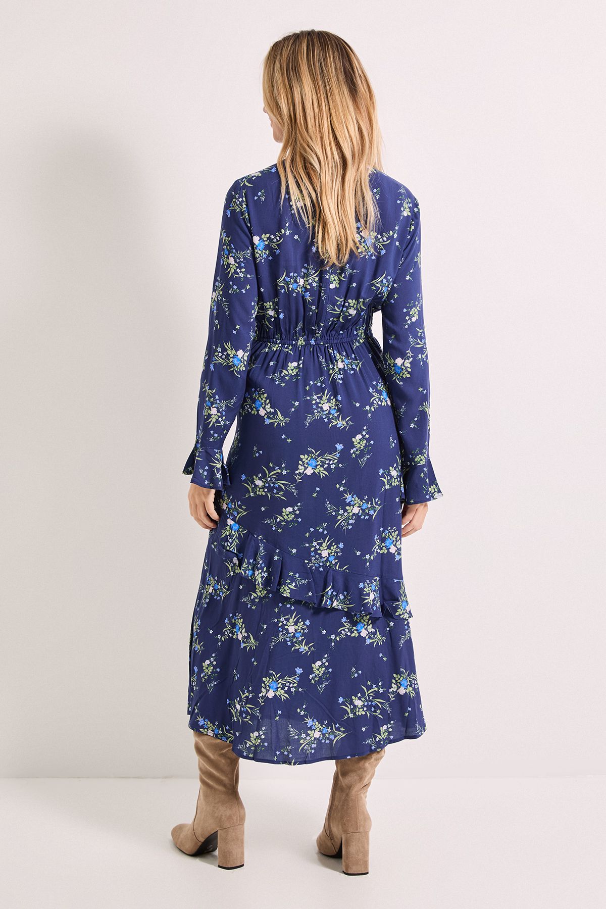 Dorothy Perkins Frill Sleeve Ruffle Detail Printed Midi Dress Purple image 3
